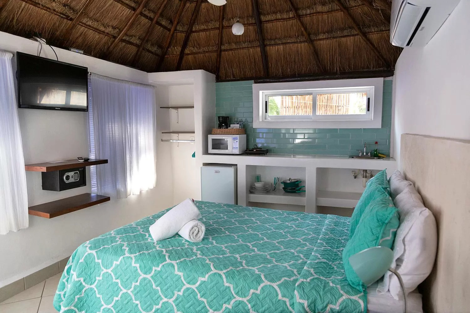 View (from property/room), Kitchen/Kitchenette in Hotel Amar Inn