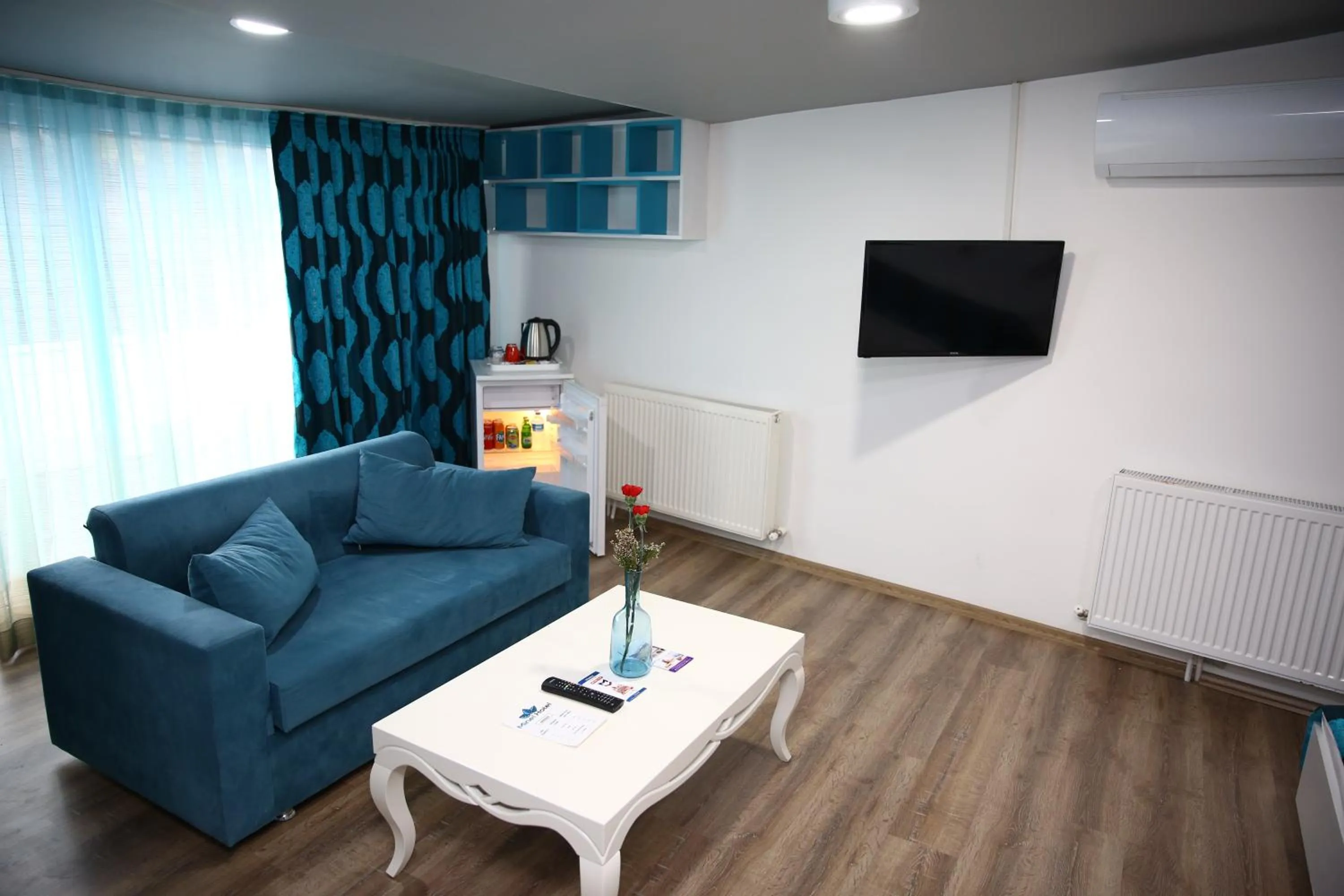 Decorative detail in Minel Hotel