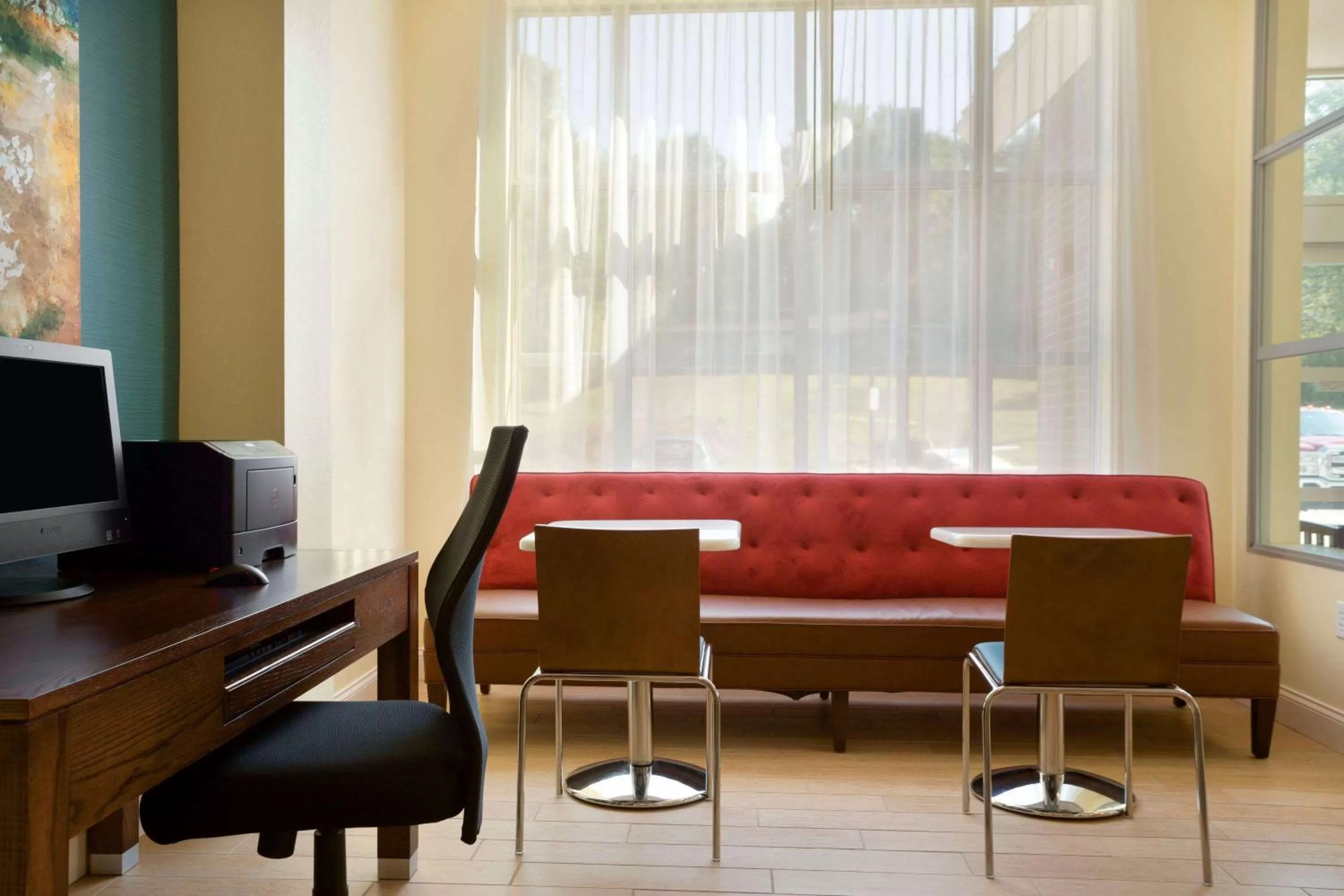 Lobby or reception in Days Inn & Suites by Wyndham Caldwell