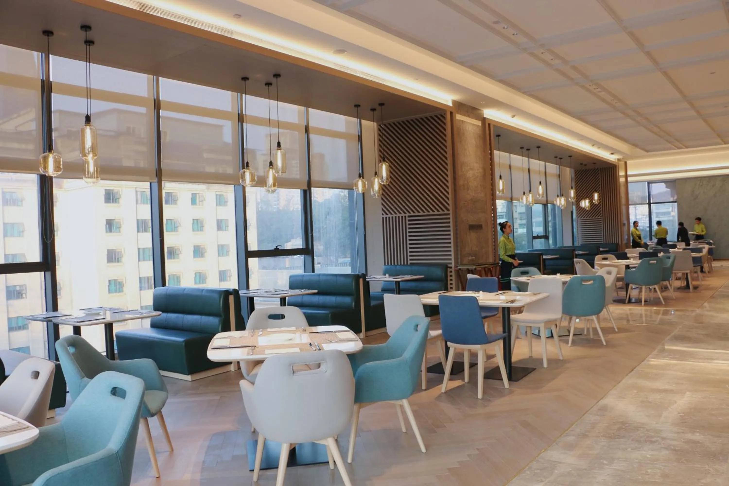 Restaurant/places to eat in Holiday Inn Guiyang City Center by IHG