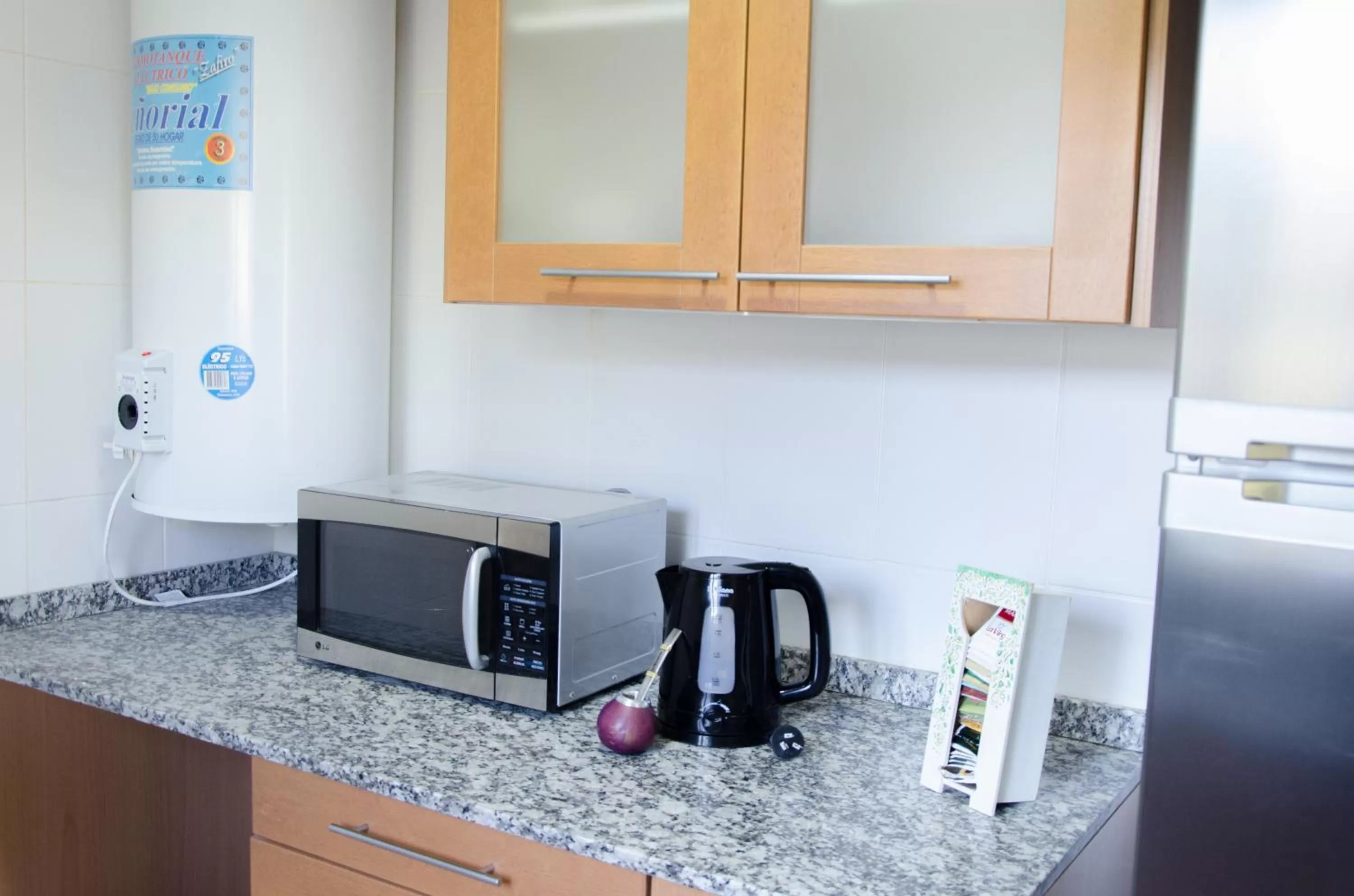 Coffee/tea facilities in Flamenco Bay Apartments
