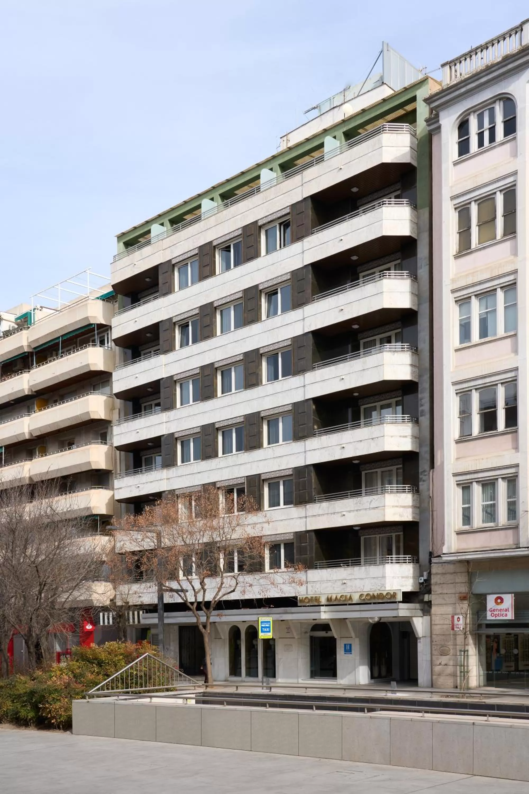 Property building in Hotel Macià Cóndor