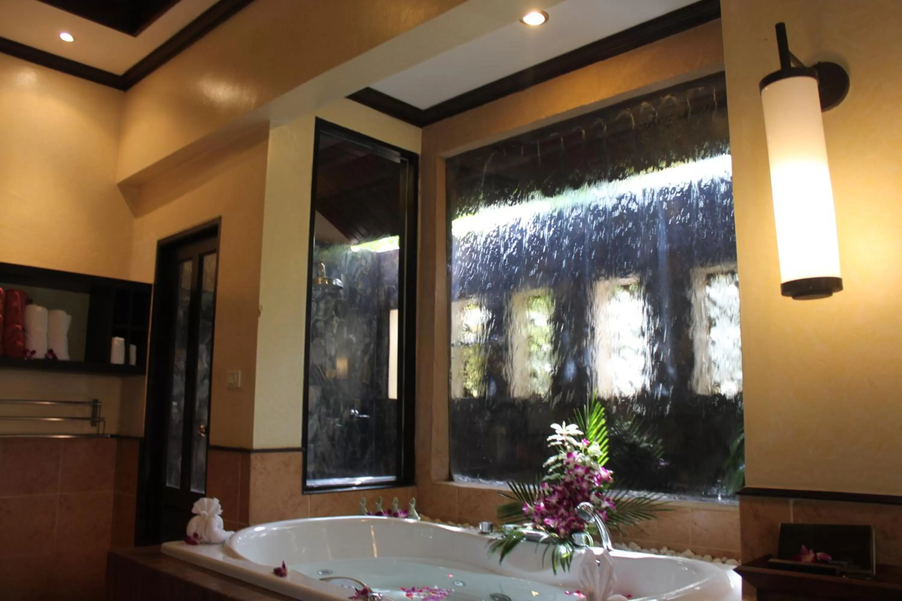 Mukdara Beach Villa & Spa Resort