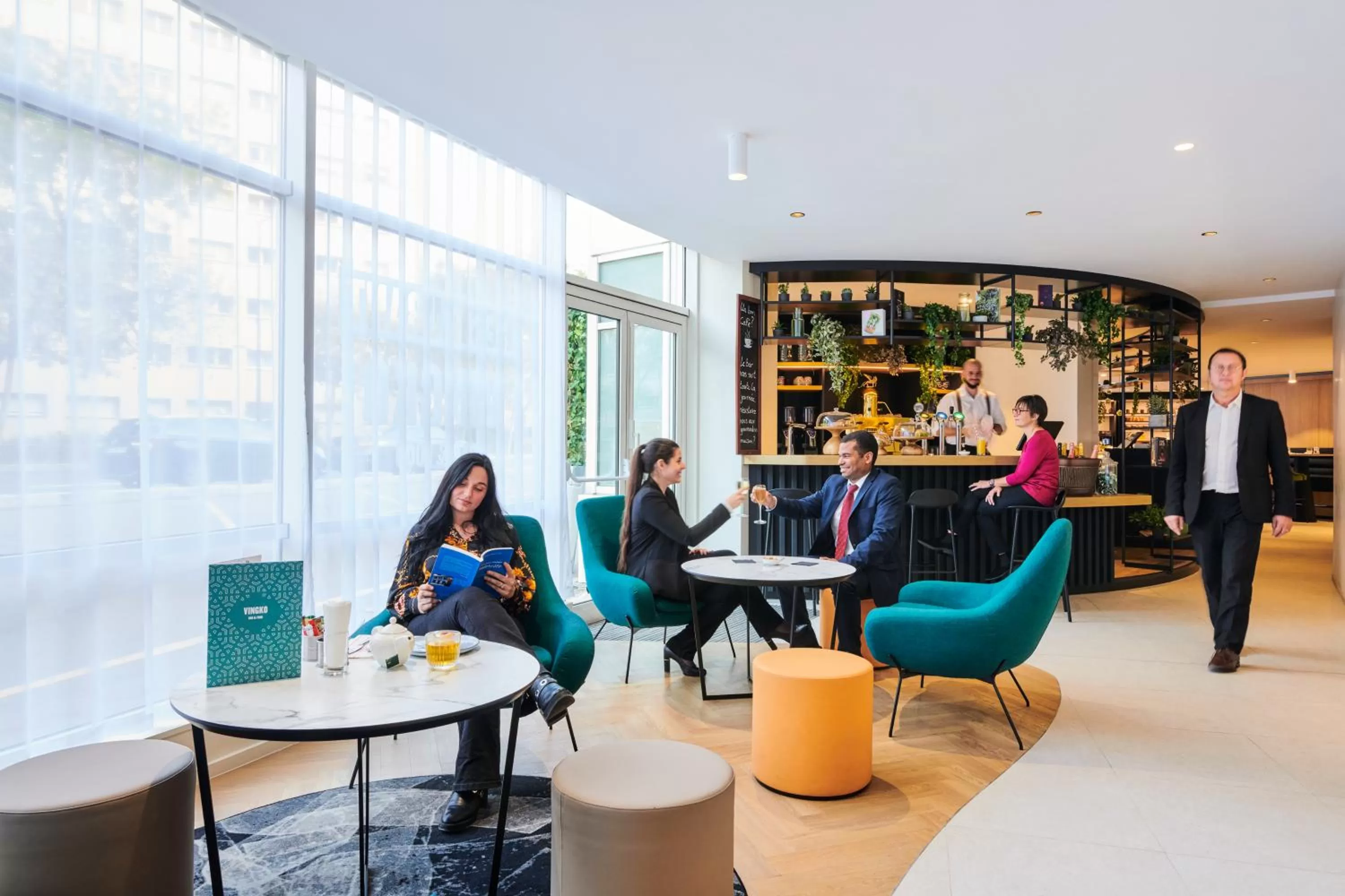 Lounge or bar in Mercure Paris La Défense