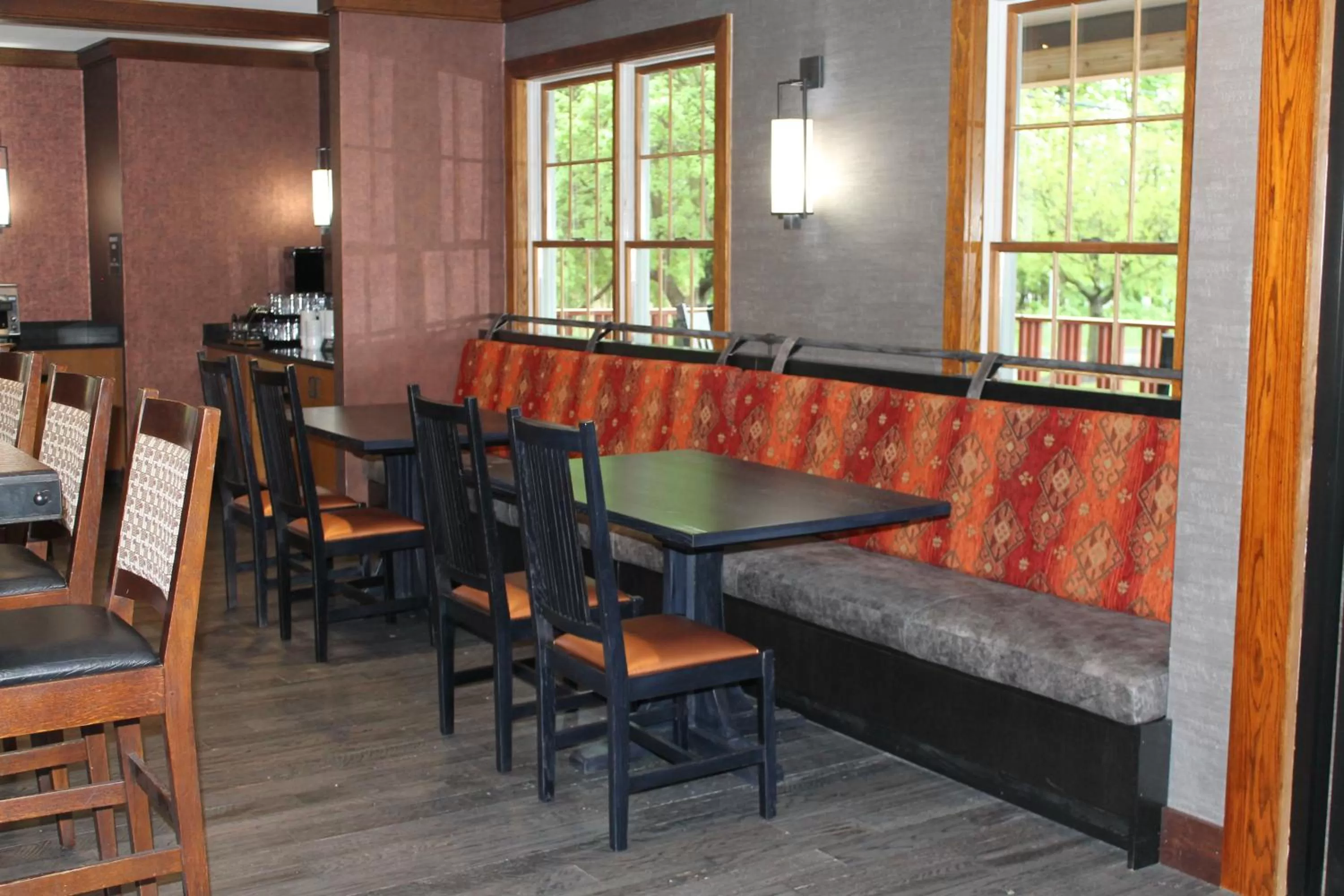 Restaurant/places to eat in The Craftsman Inn & Suites