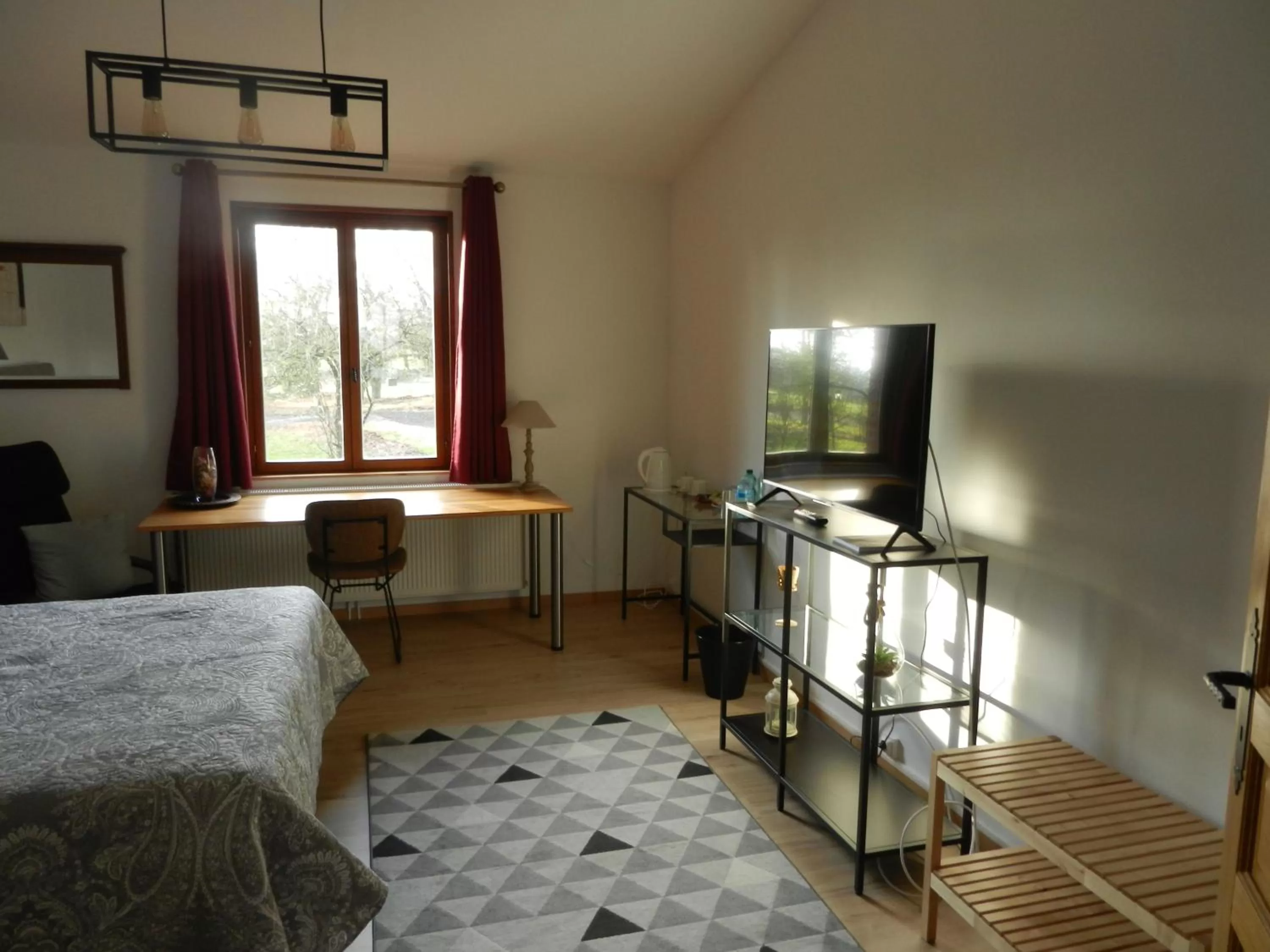 Bed in Hôtel Les Charmilles de Mormal