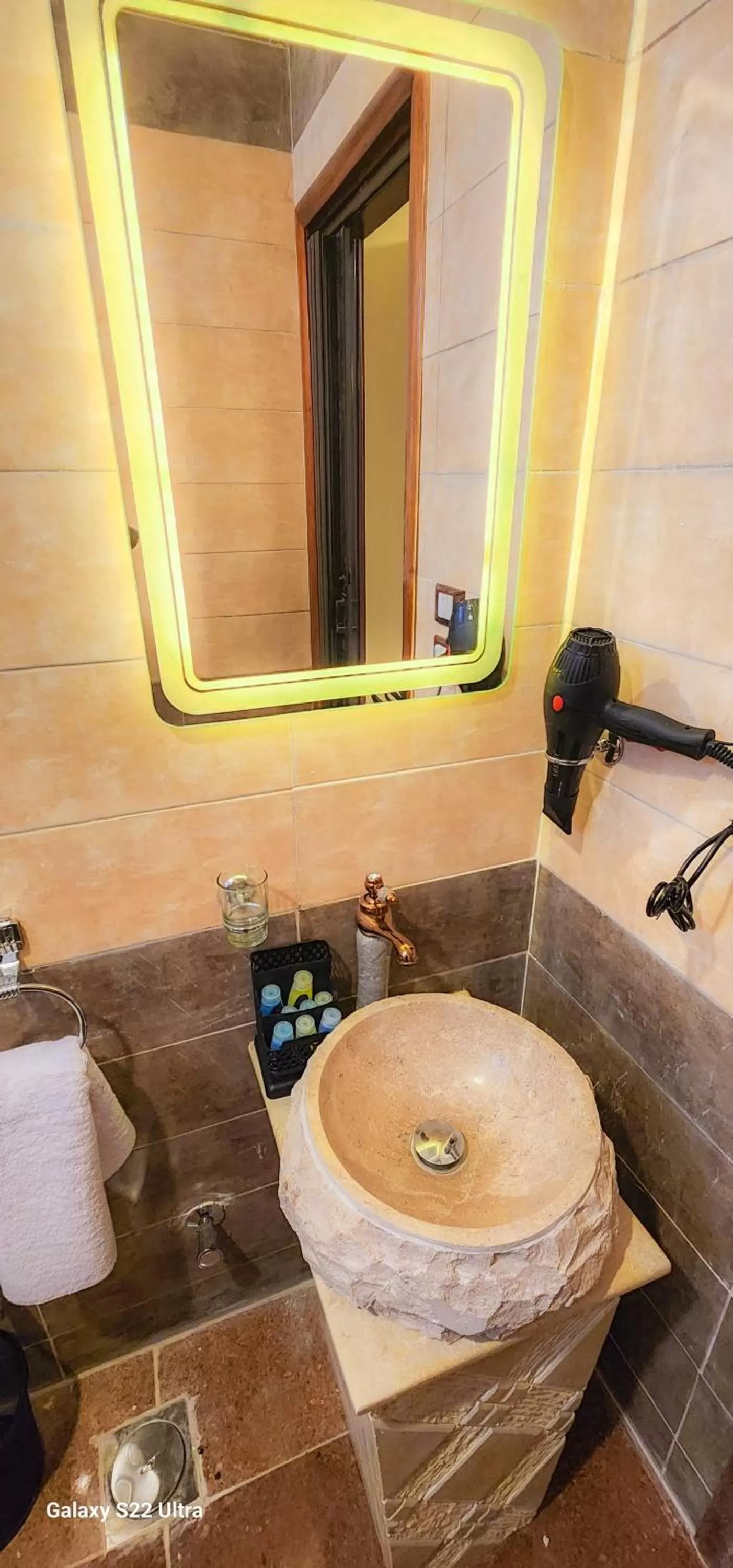 Bathroom in King Cheops Inn - Pyramid View