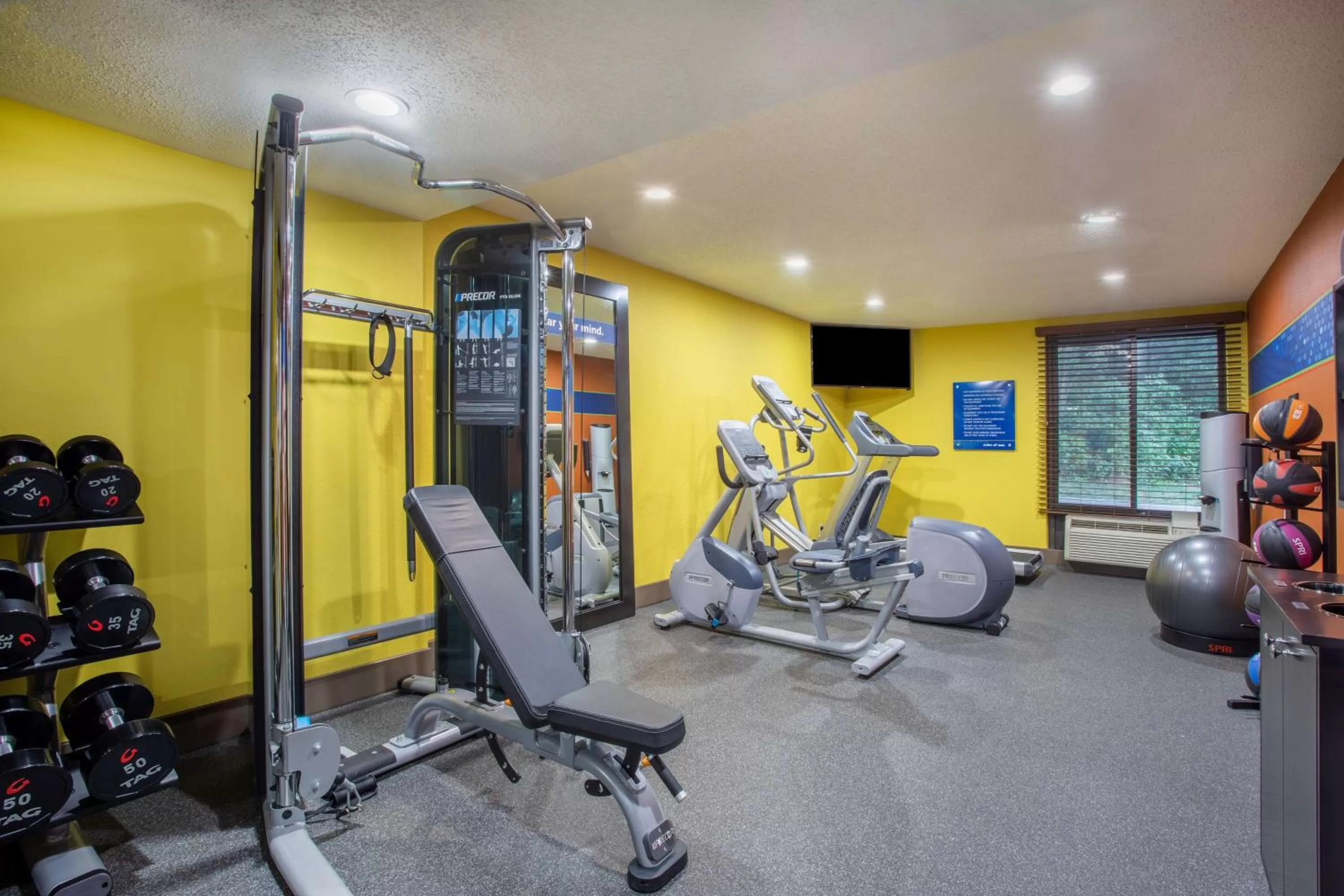 Fitness centre/facilities in Hampton Inn Fishkill