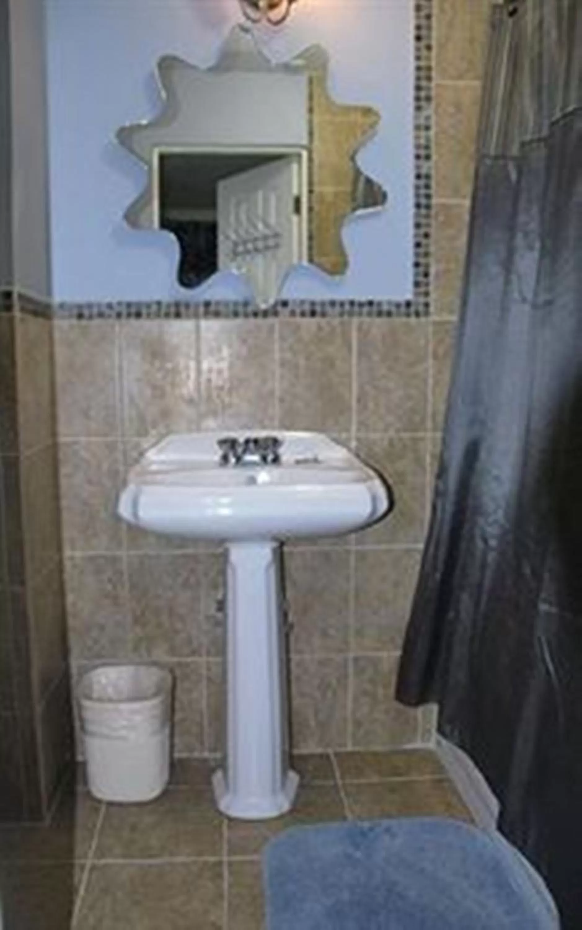 Bathroom in Hotel Tim Bamboo