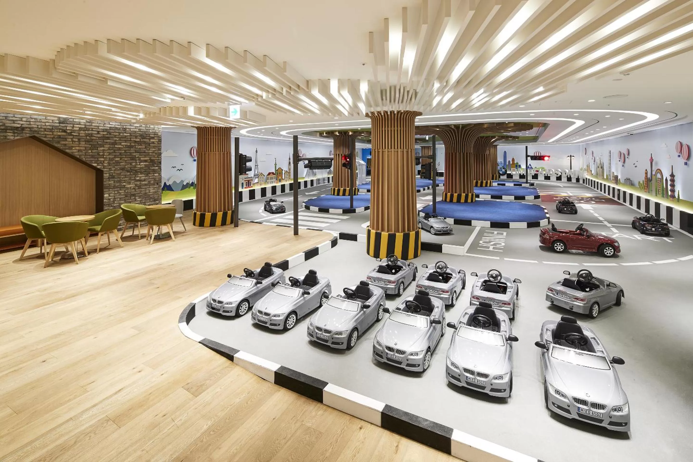 Entertainment in Paradise Hotel Busan