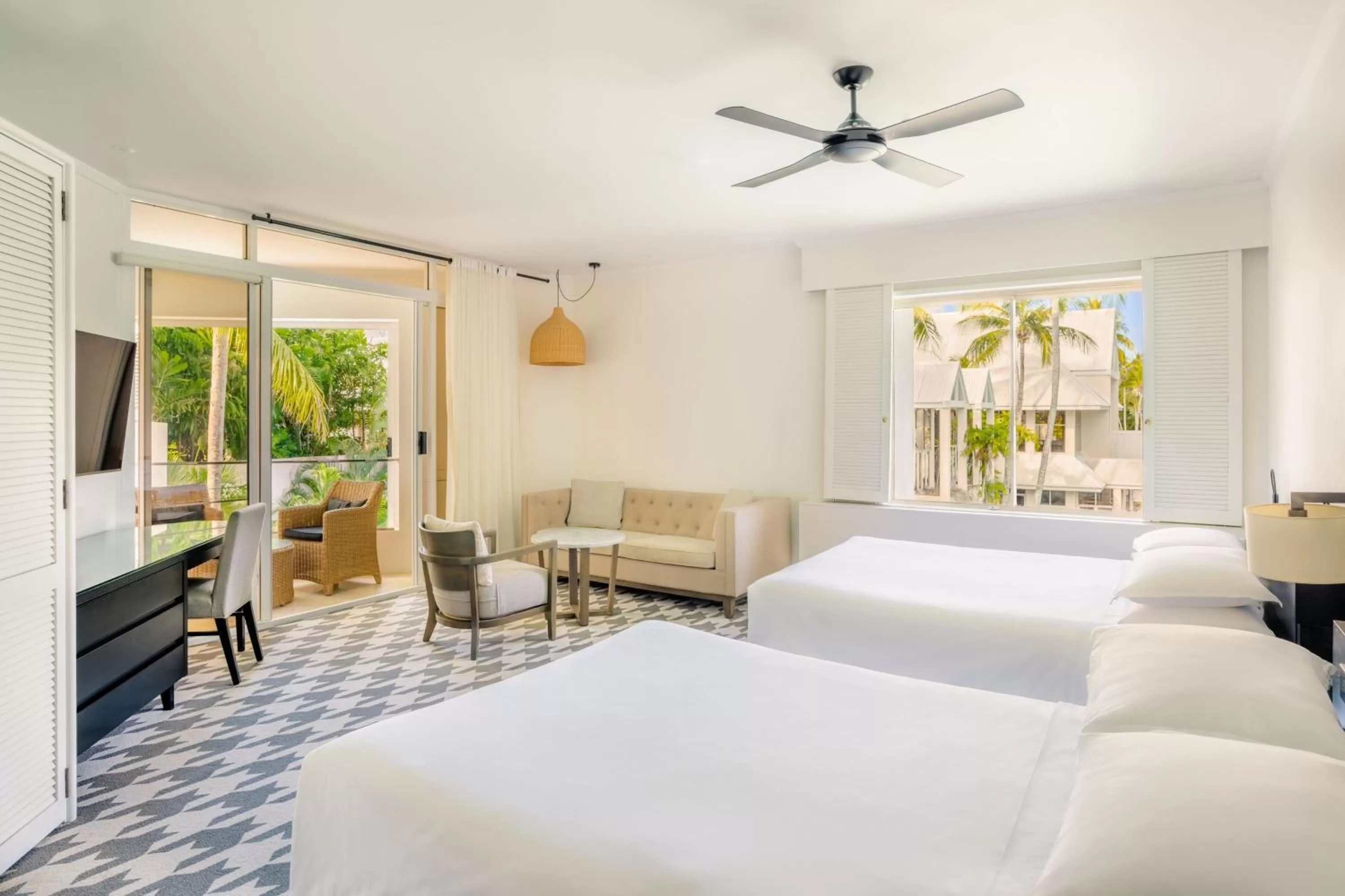 Photo of the whole room, Bed in Sheraton Grand Mirage Resort, Port Douglas