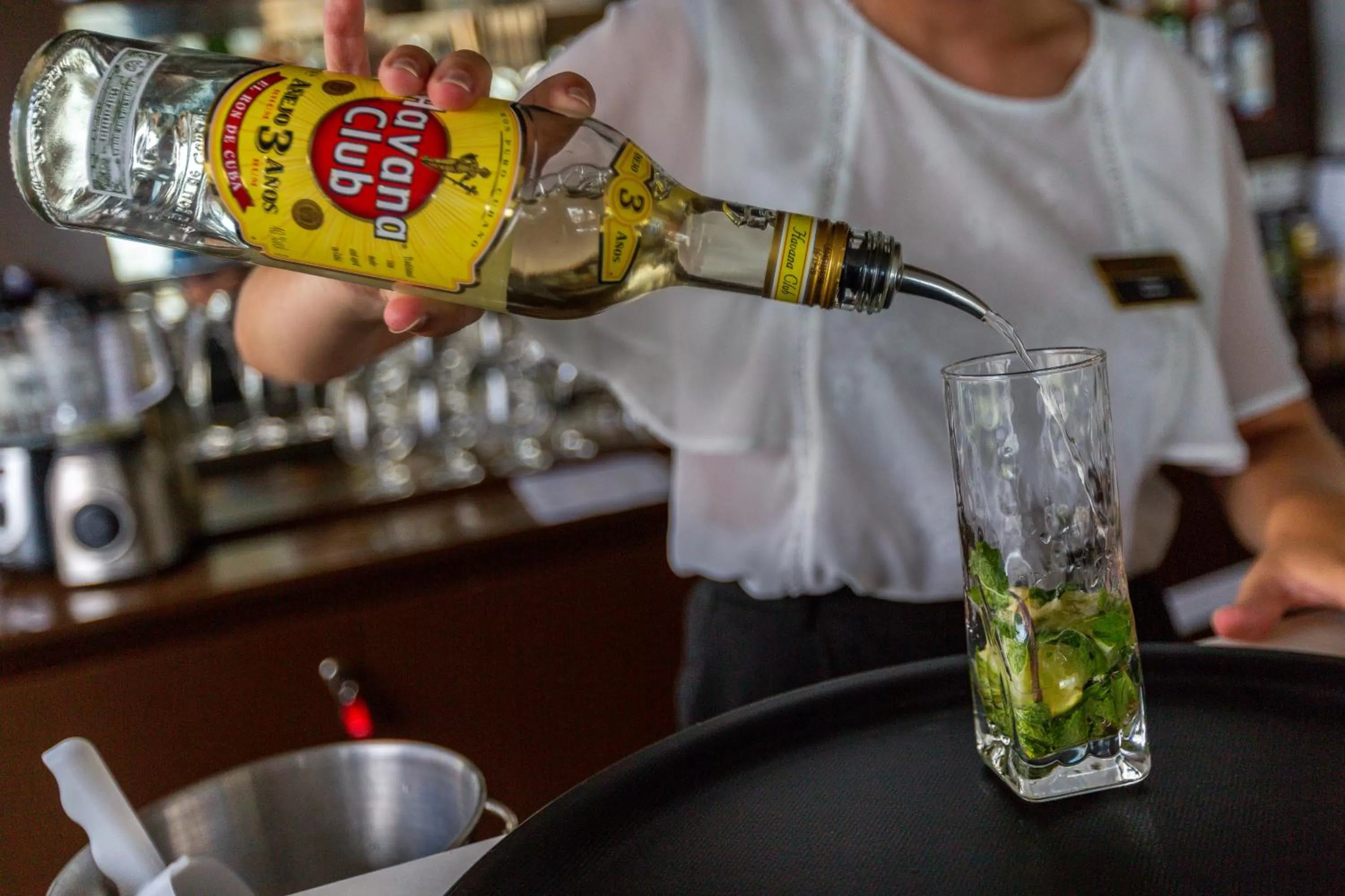 Lounge or bar in Le Diana Hôtel & Spa