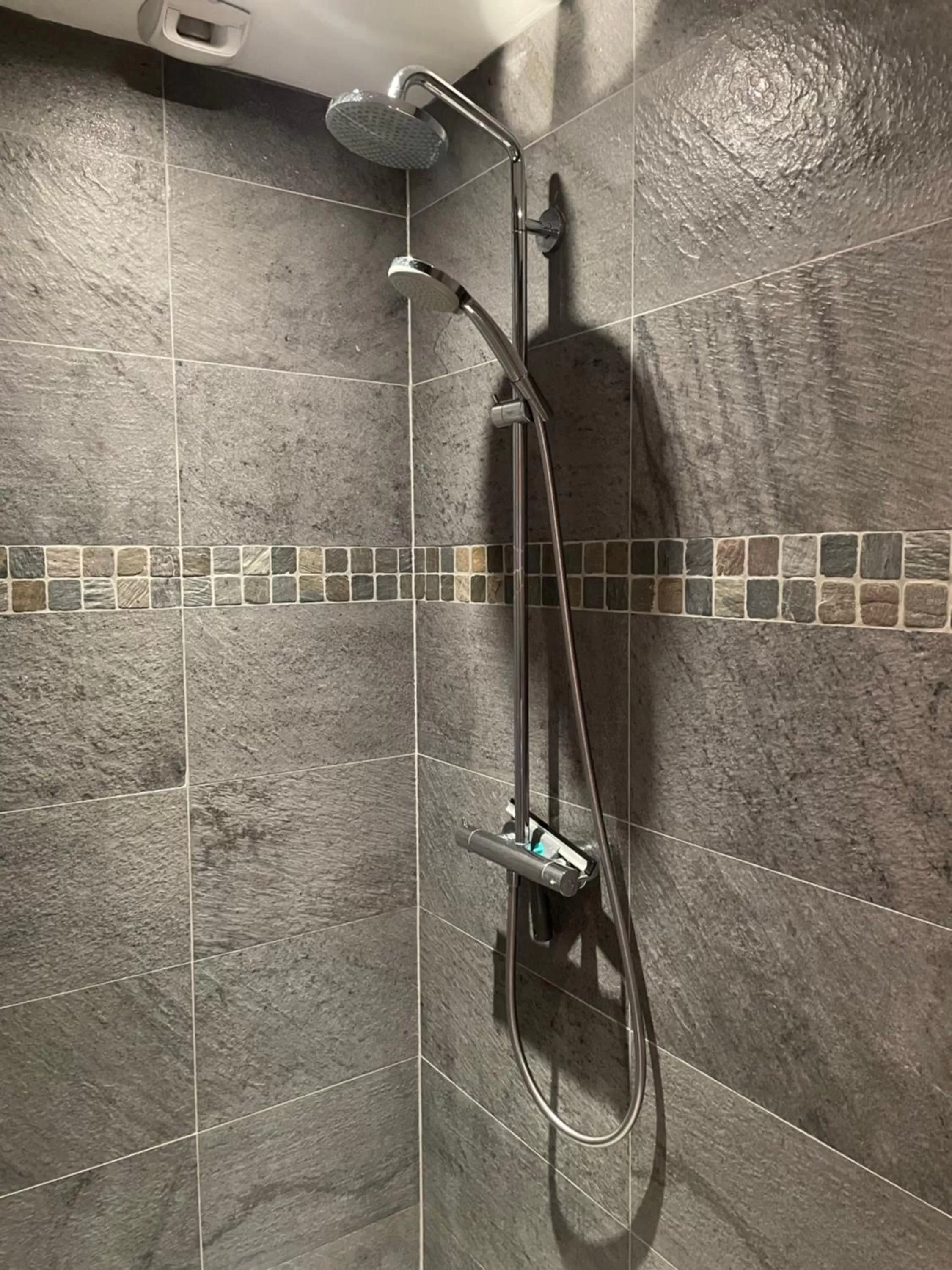 Shower in Auge Horizon