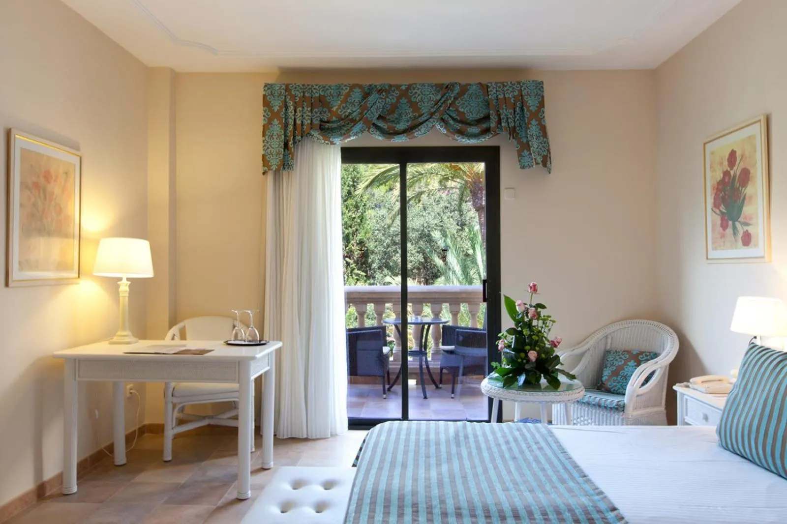 Photo of the whole room, Bed in Lago Garden Apart-Suites & Spa Hotel