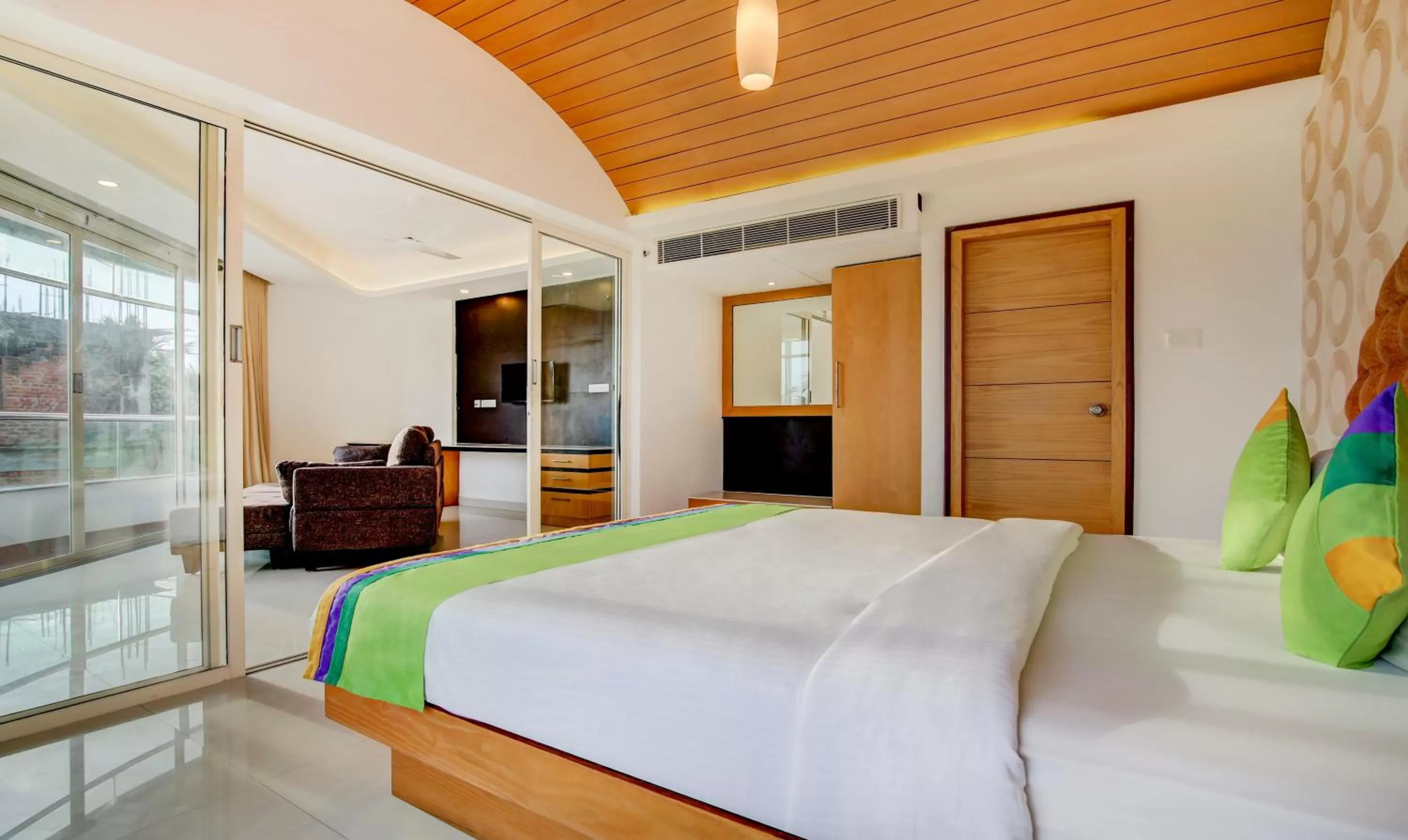 Photo of the whole room, Bed in Cilantro By The Sea