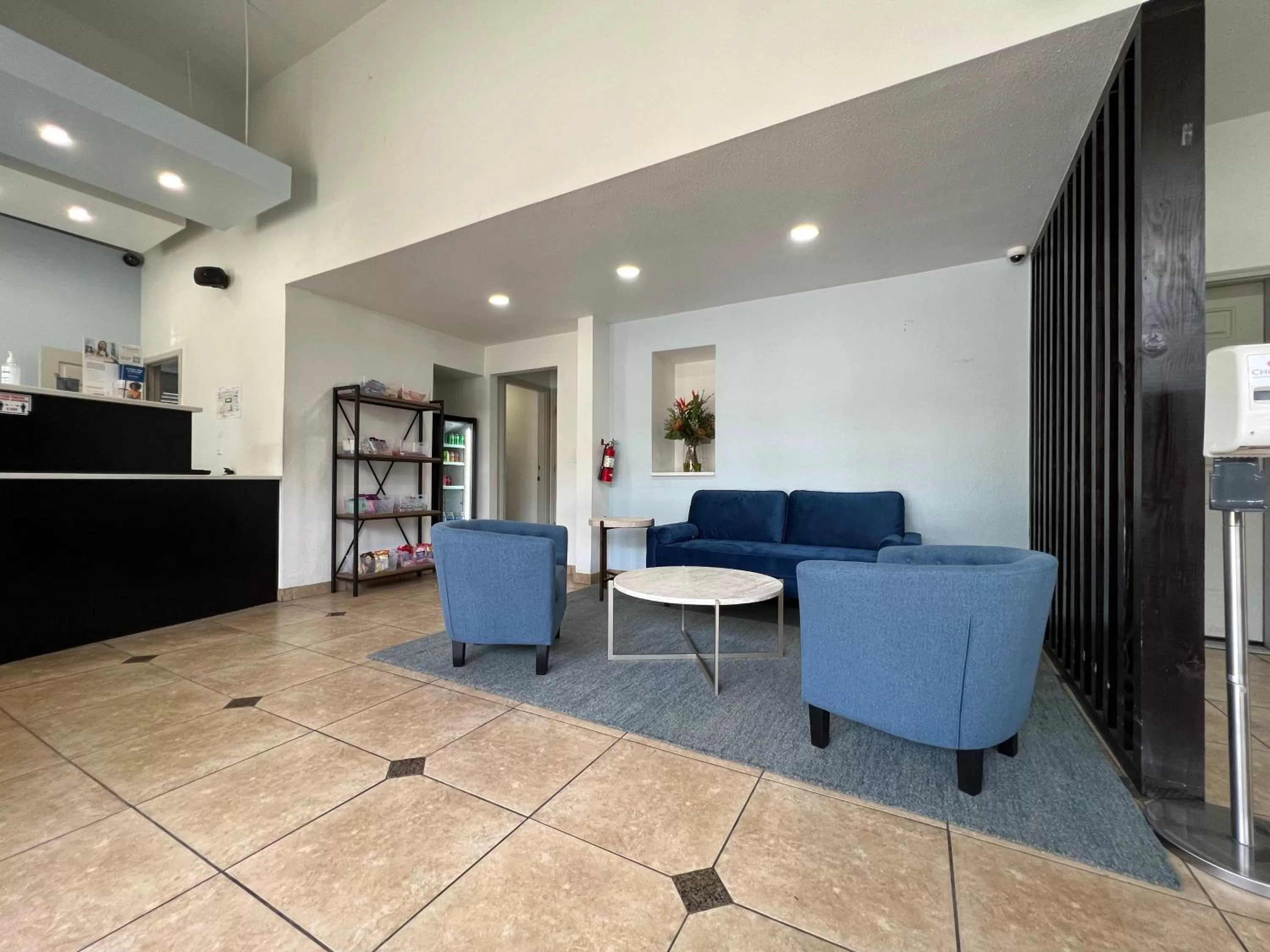 Seating area, Lobby/Reception in Quality Inn Portland Airport PDX