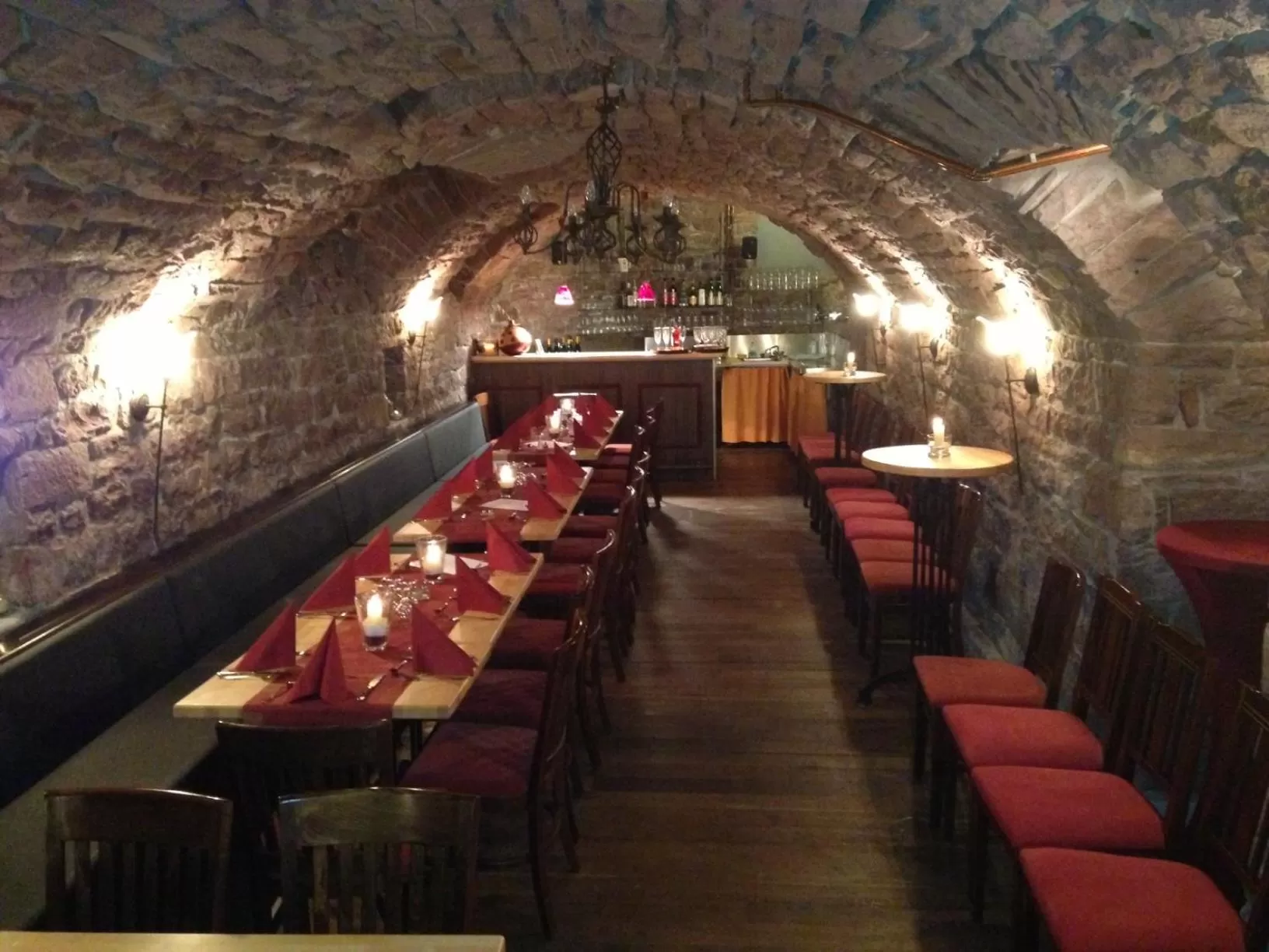 Restaurant/places to eat in Linde Restaurant & Hotel