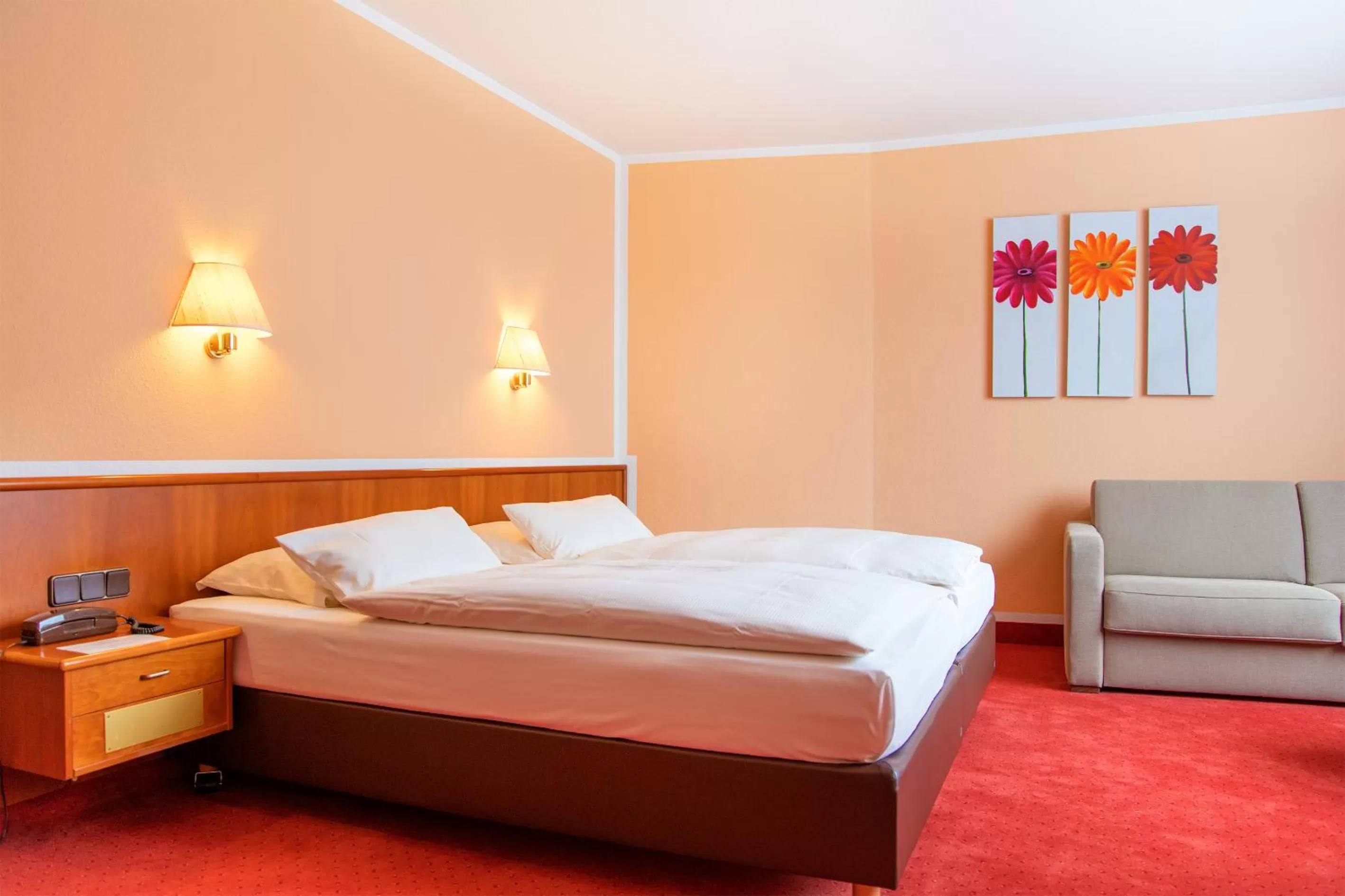Photo of the whole room, Bed in Montana Hotel Mönchengladbach