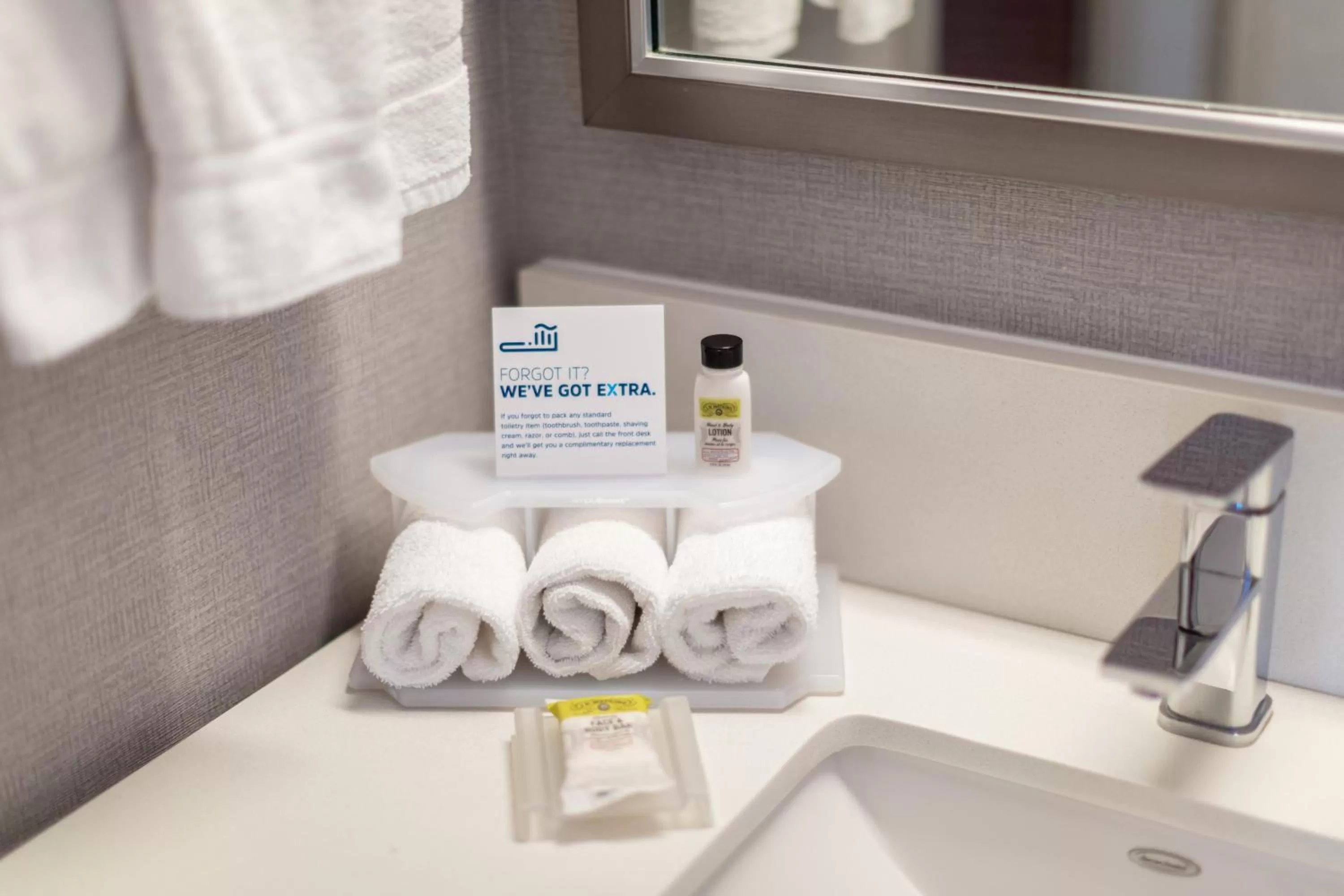 Double Suite - Mobility Access Tub/Non-Smoking in Holiday Inn Express & Suites Riverport Richmond, an IHG Hotel