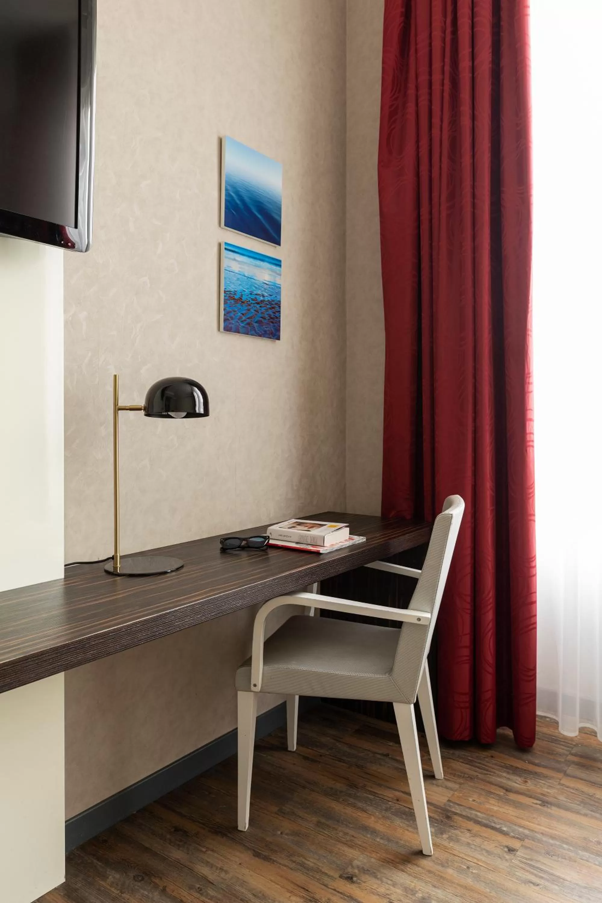 hair dresser in c-hotels Atlantic