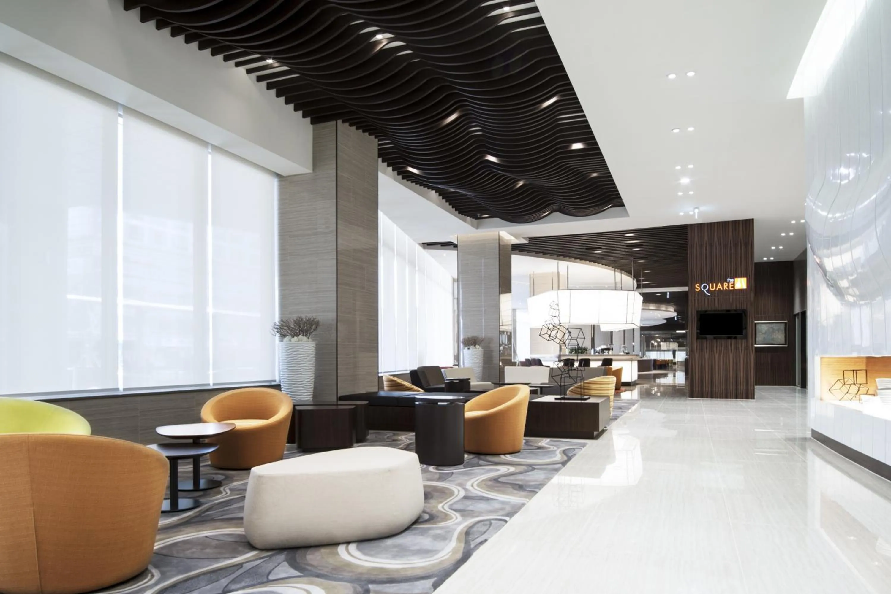 Lobby or reception in Novotel Ambassador Suwon