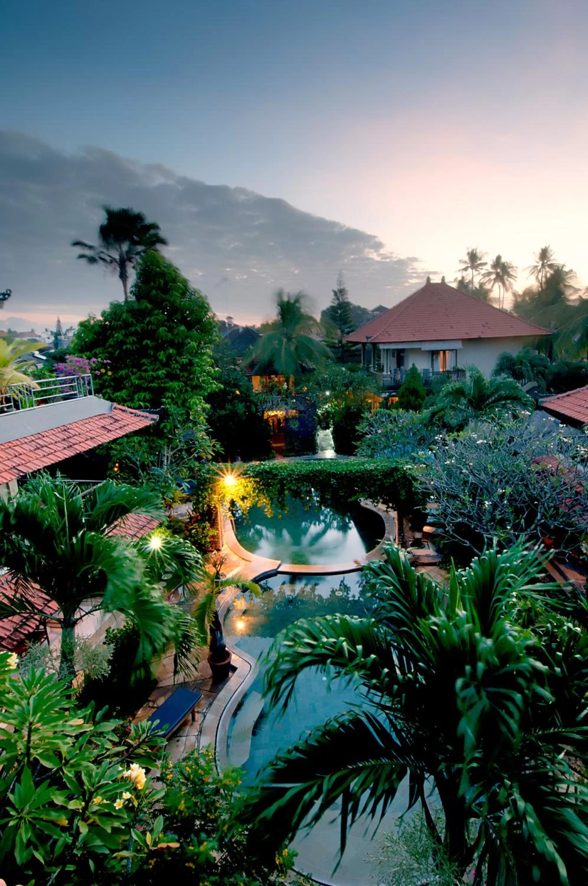 Swimming pool in Kusnadi Hotel
