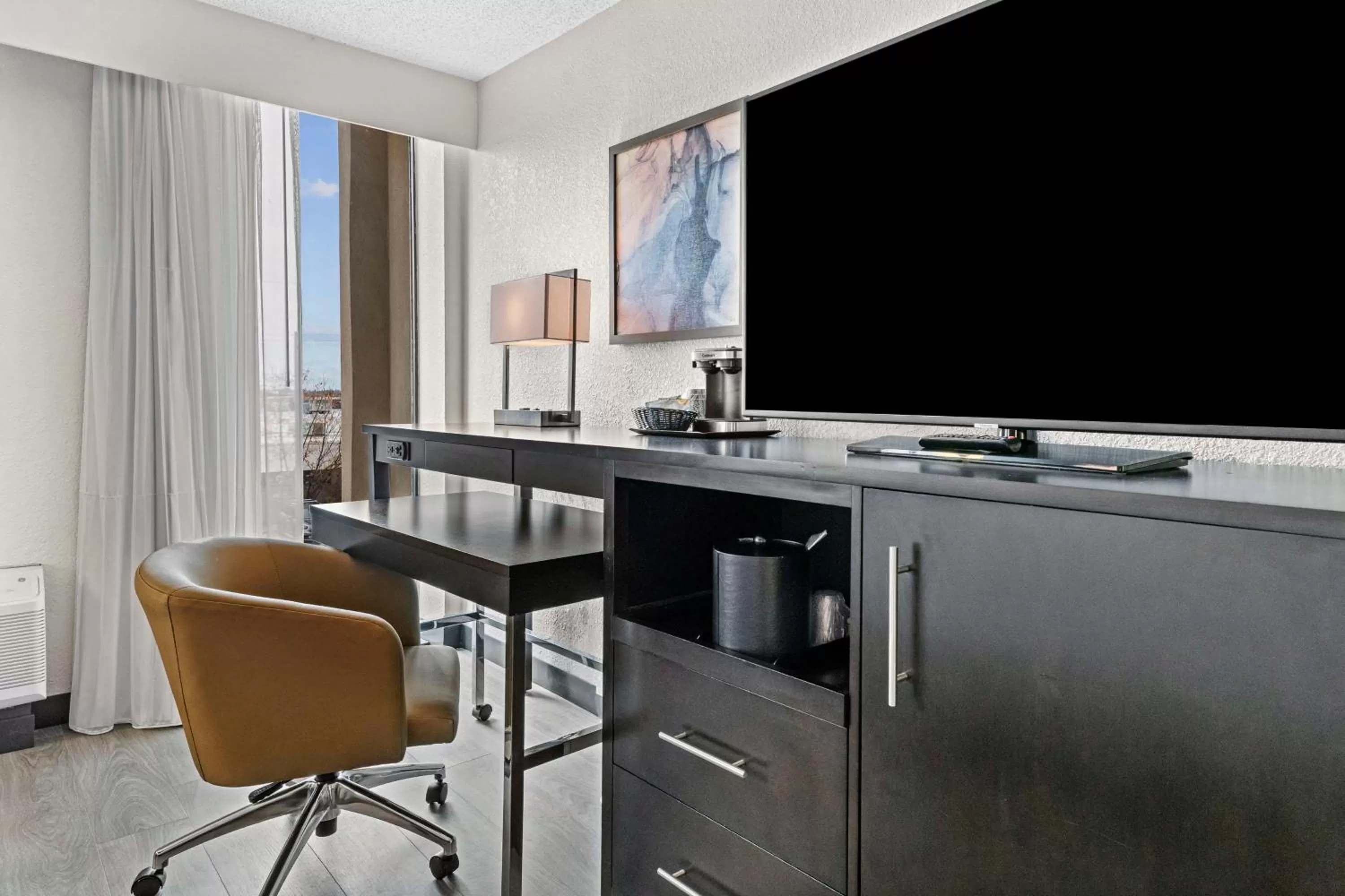 Bedroom in DoubleTree by Hilton Raleigh Midtown, NC