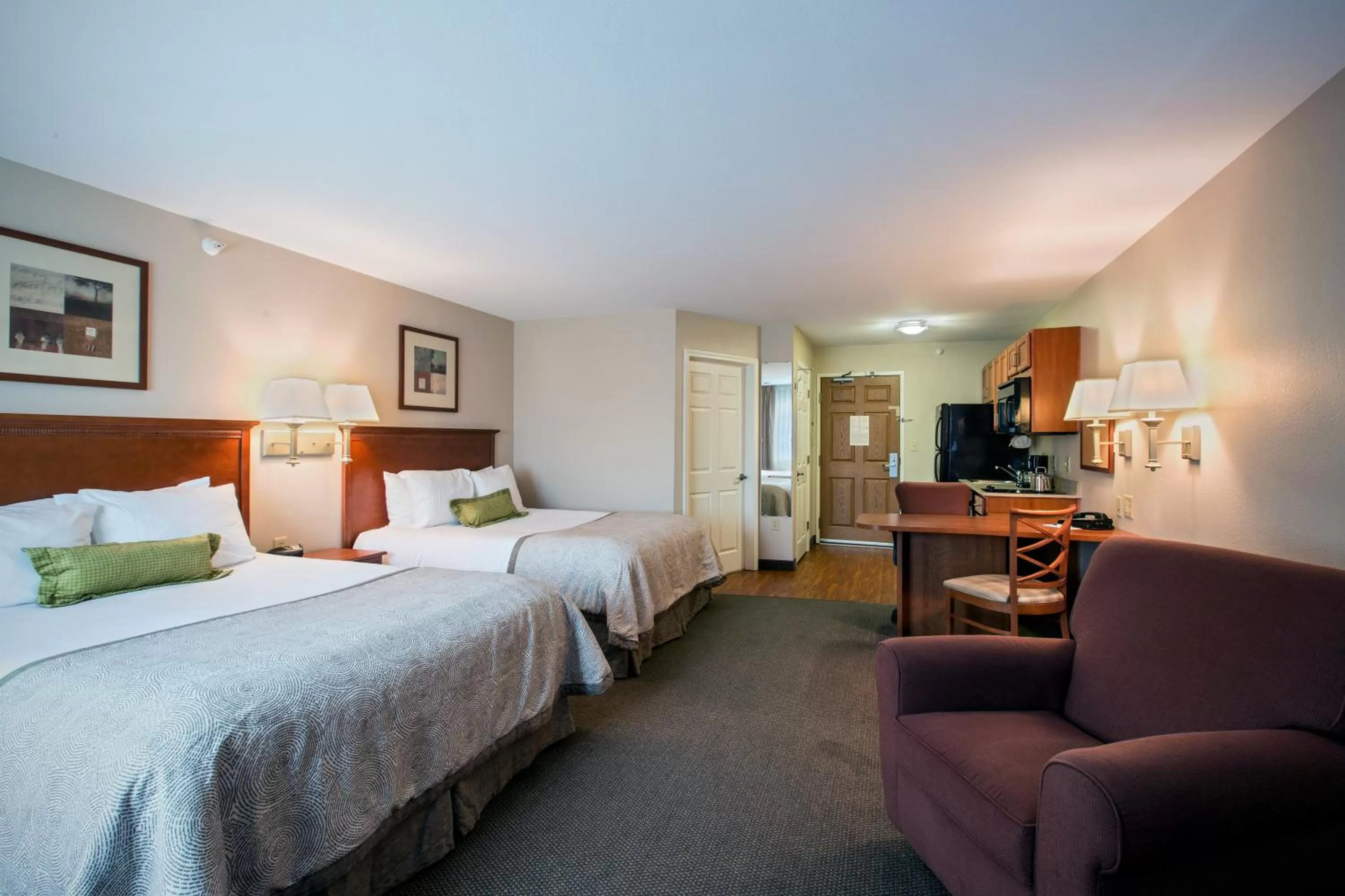 Photo of the whole room, Bed in Candlewood Suites Indianapolis Northwest by IHG