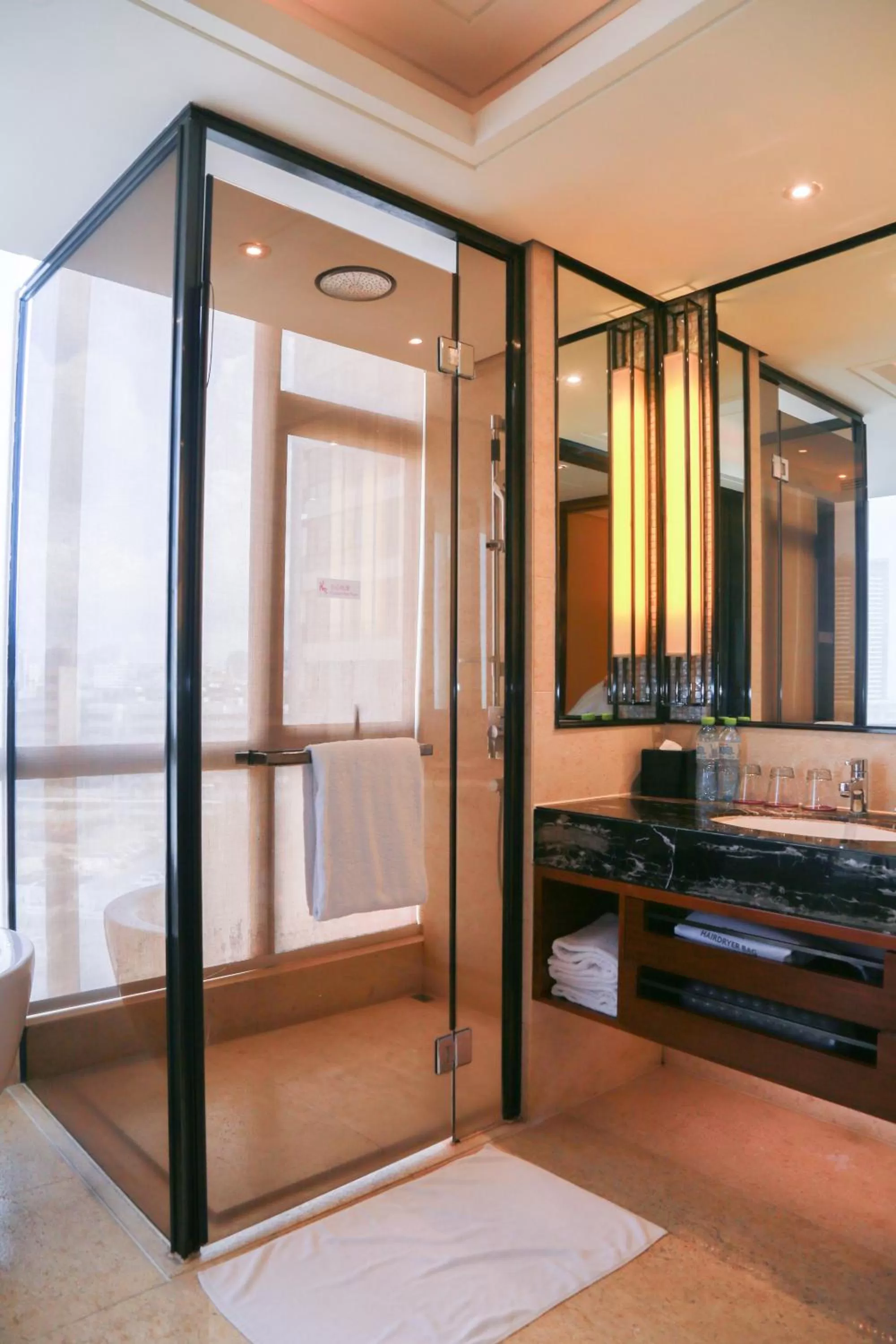 Photo of the whole room in Crowne Plaza Sanya City Center by IHG