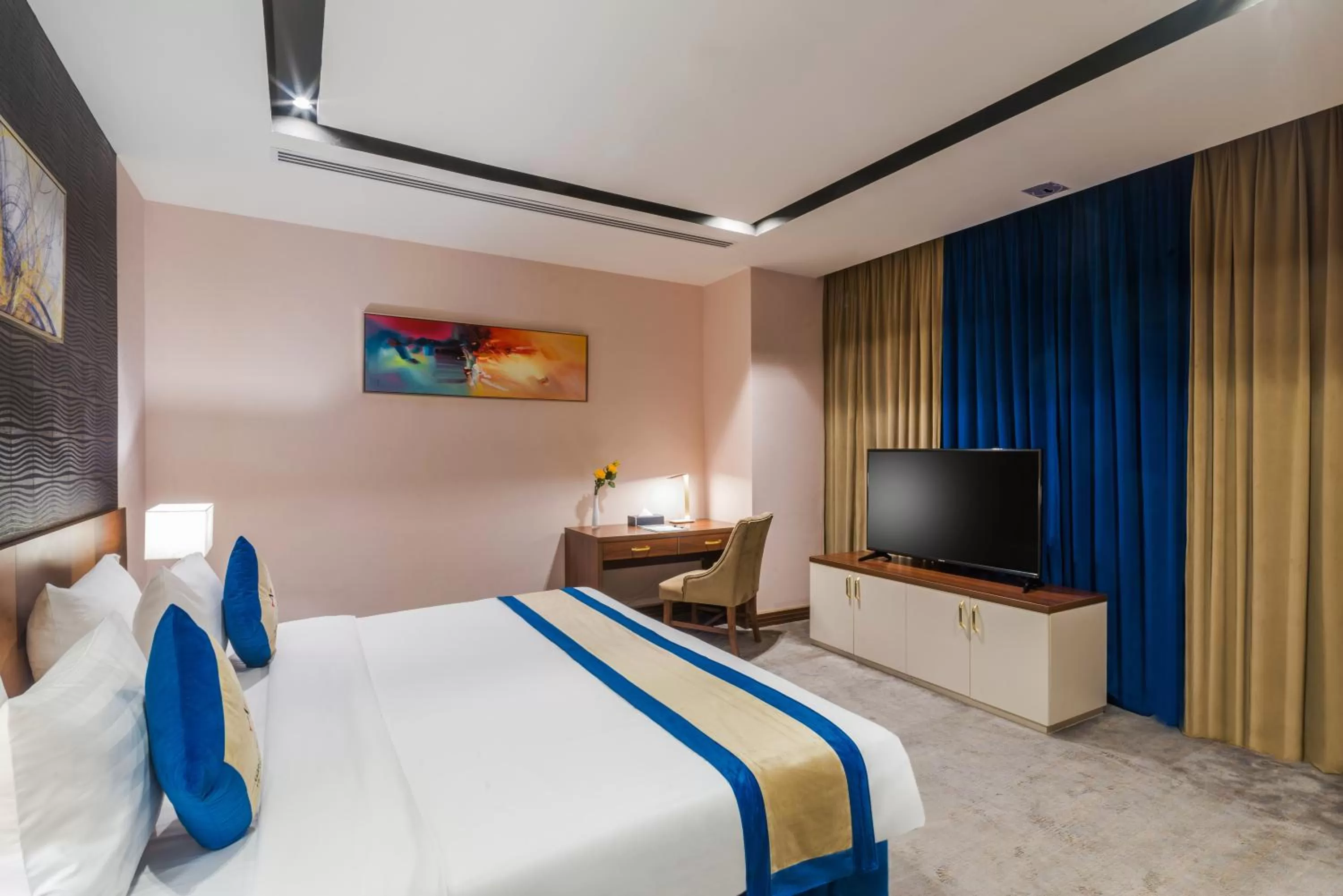 Bed in Al Malqa Elite Hotel