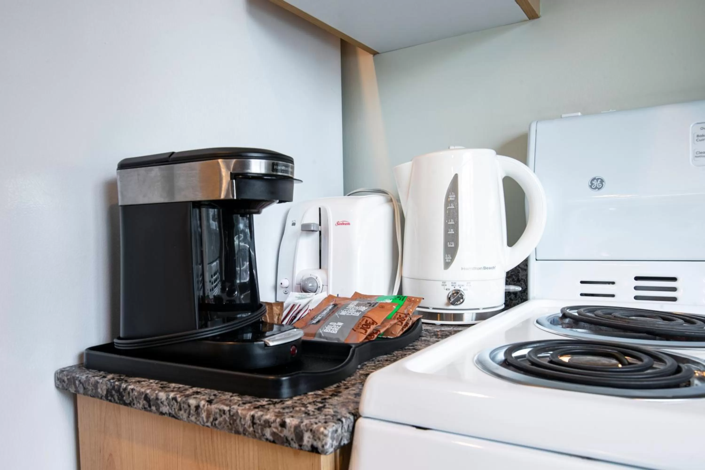 Coffee/tea facilities in The Business Inn