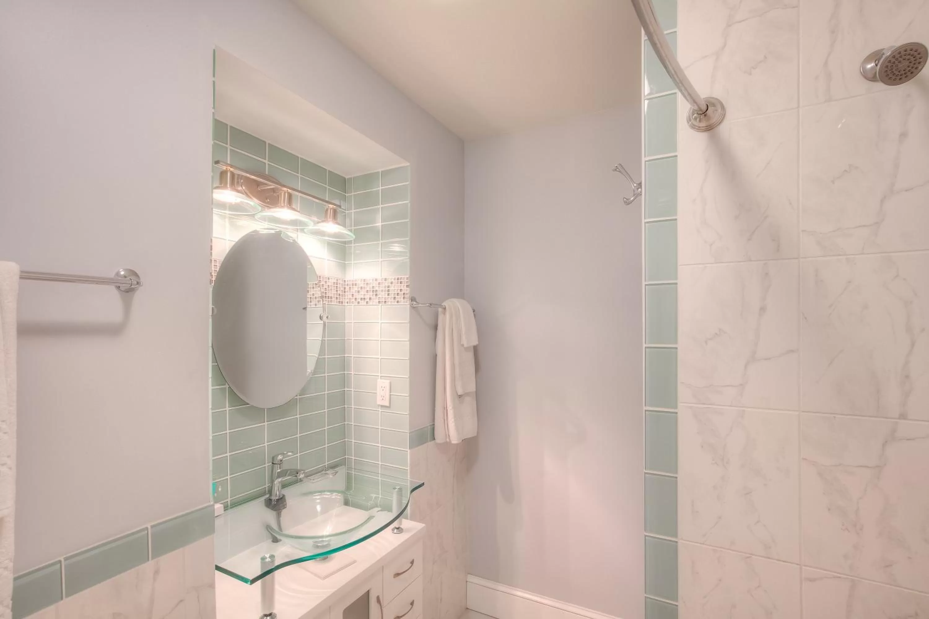 Shower in Elaine's Cape May Boutique Hotel