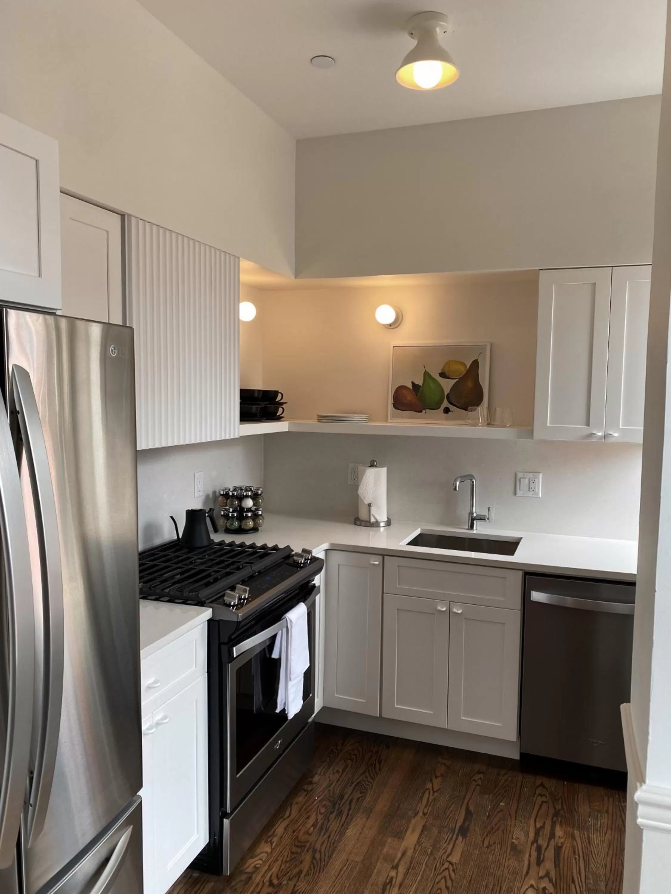 Stay Rafa At 2000 Spruce