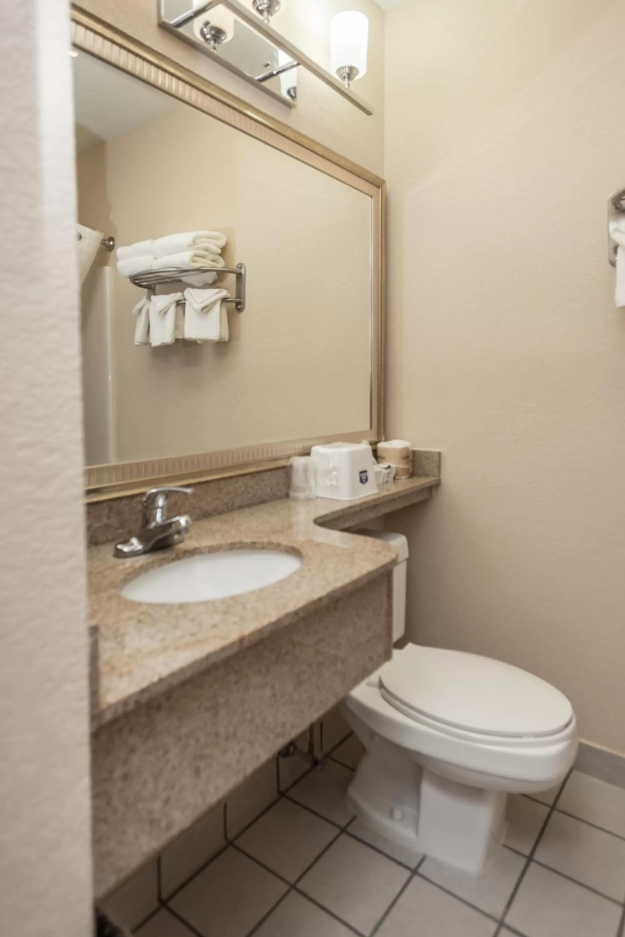 Bathroom in Best Western White Mountain Inn