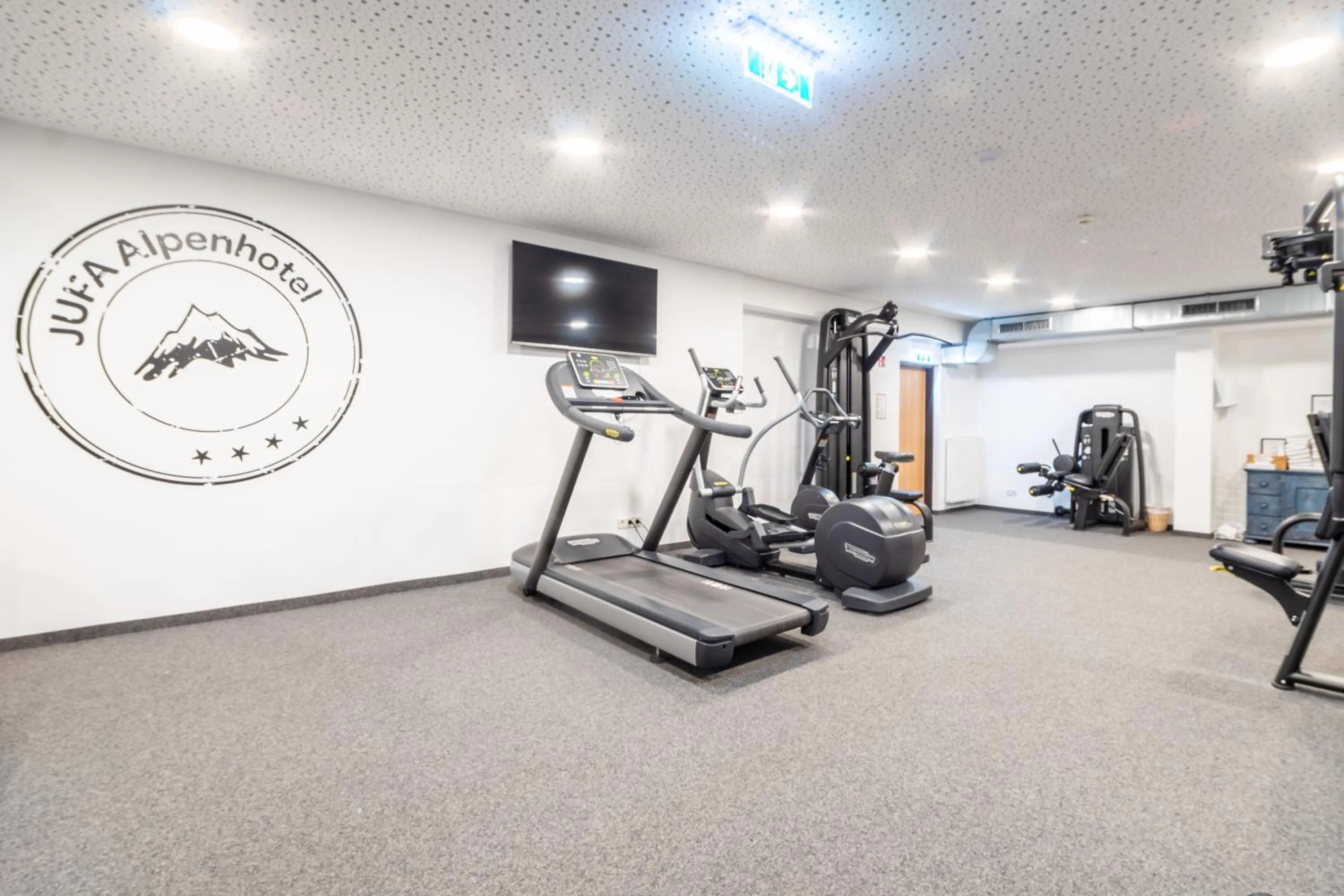 Fitness centre/facilities in JUFA Alpenhotel Saalbach