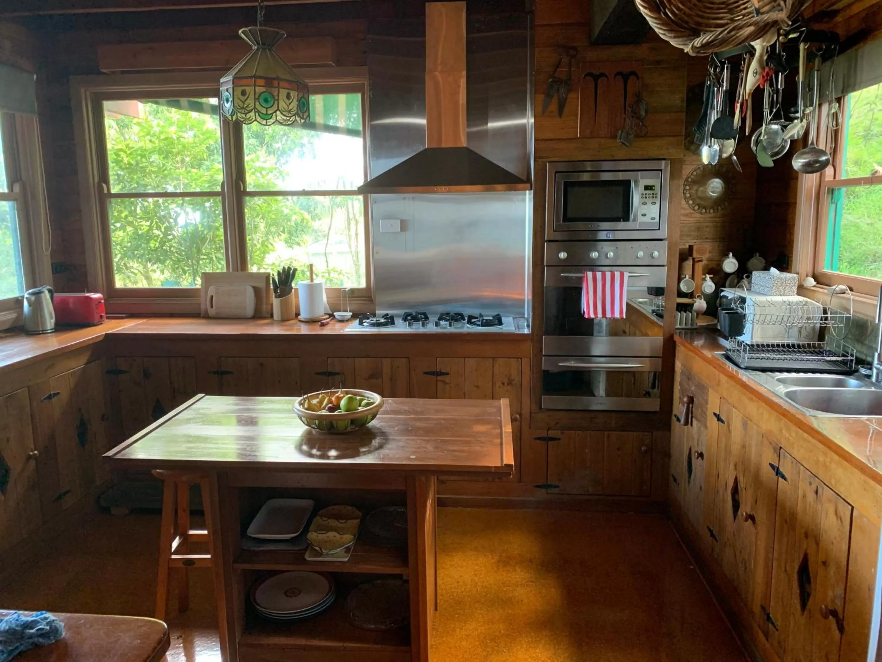 Kitchen or kitchenette in The Goat and Goose Bed & Breakfast