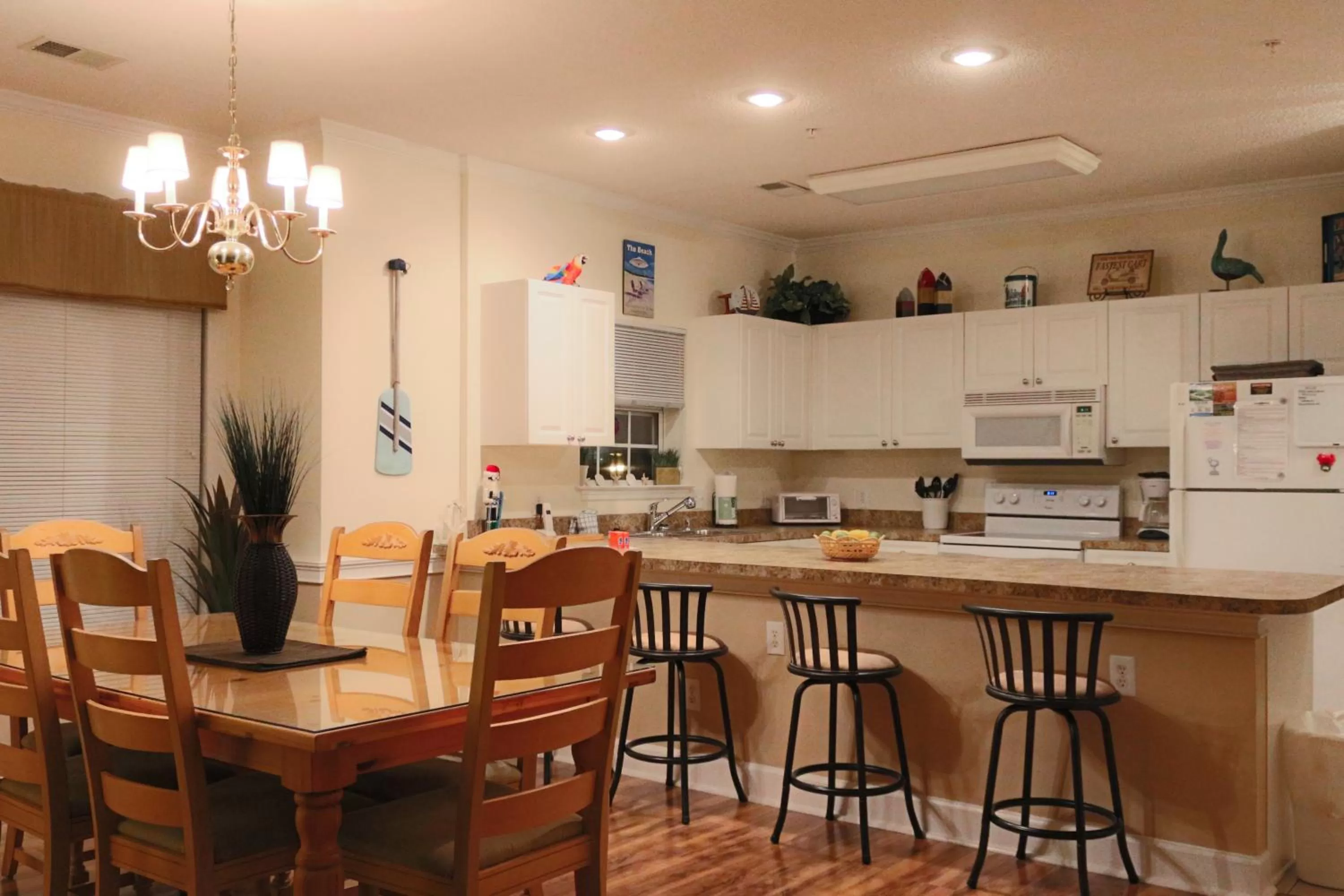 Kitchen or kitchenette in Myrtlewood Condos