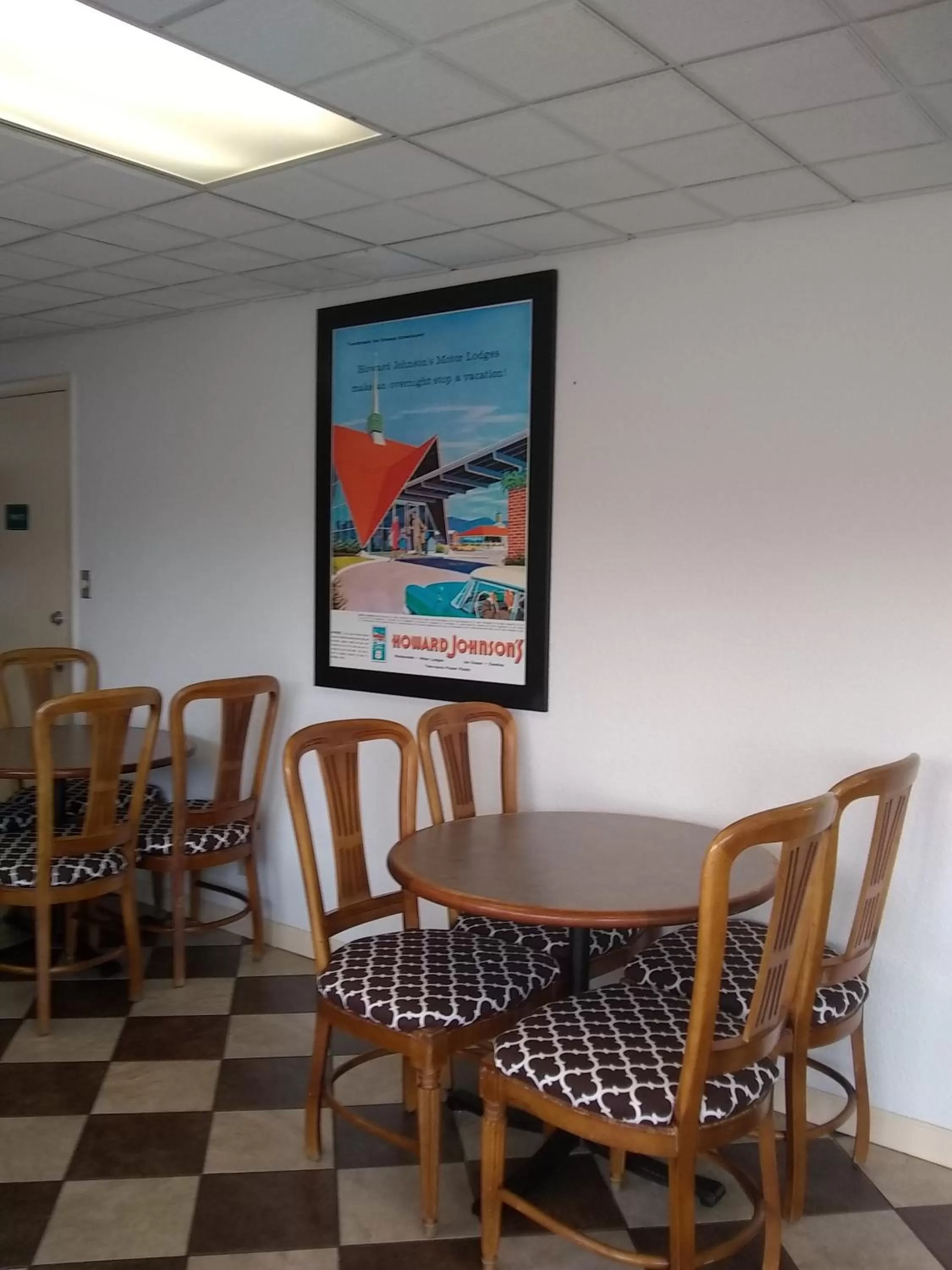 Lobby or reception in Howard Johnson by Wyndham Virginia Beach