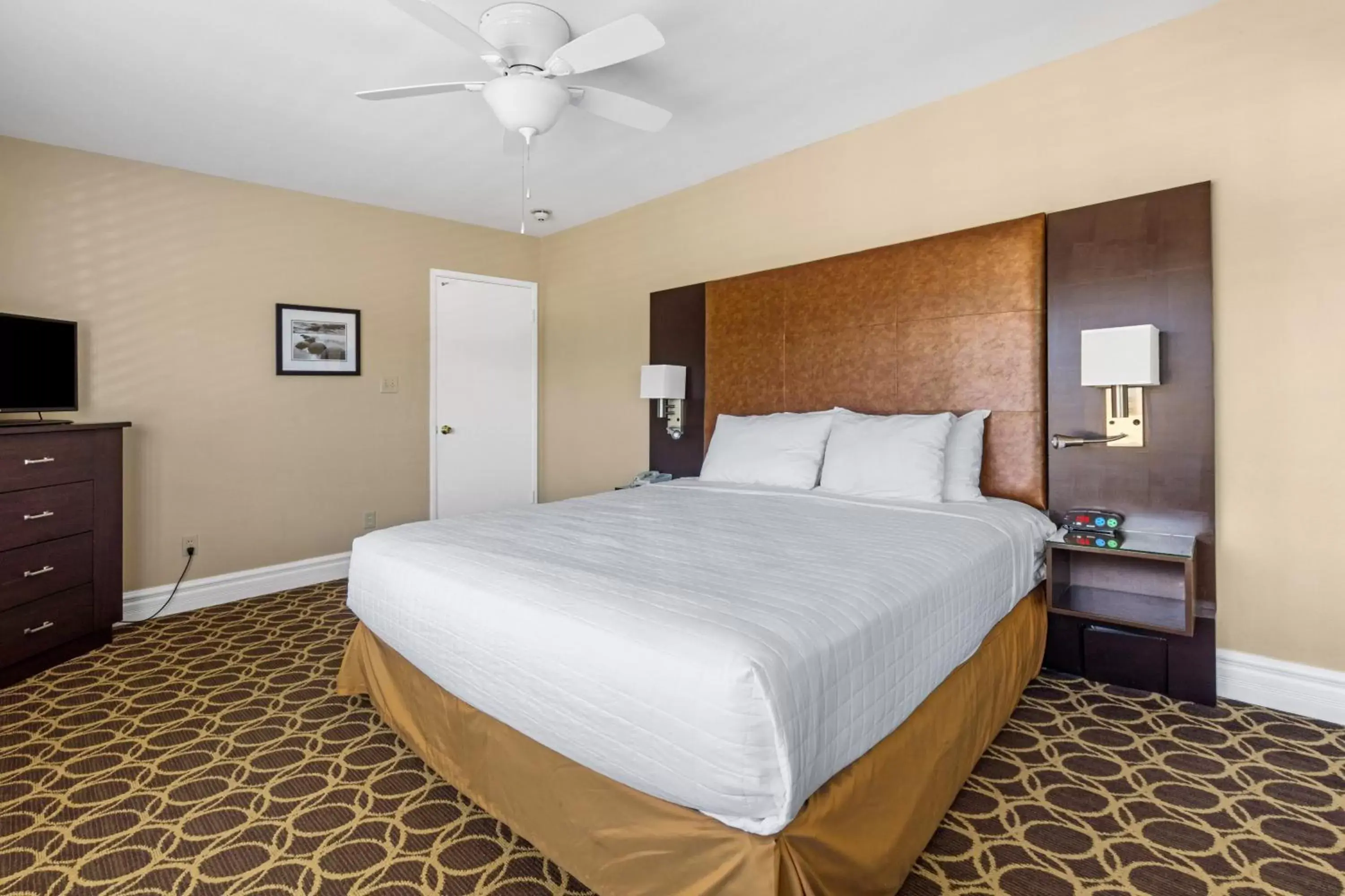 Studio - Disability Access in Marin Suites Hotel Studio - Disability Access in Marin Suites Hotel