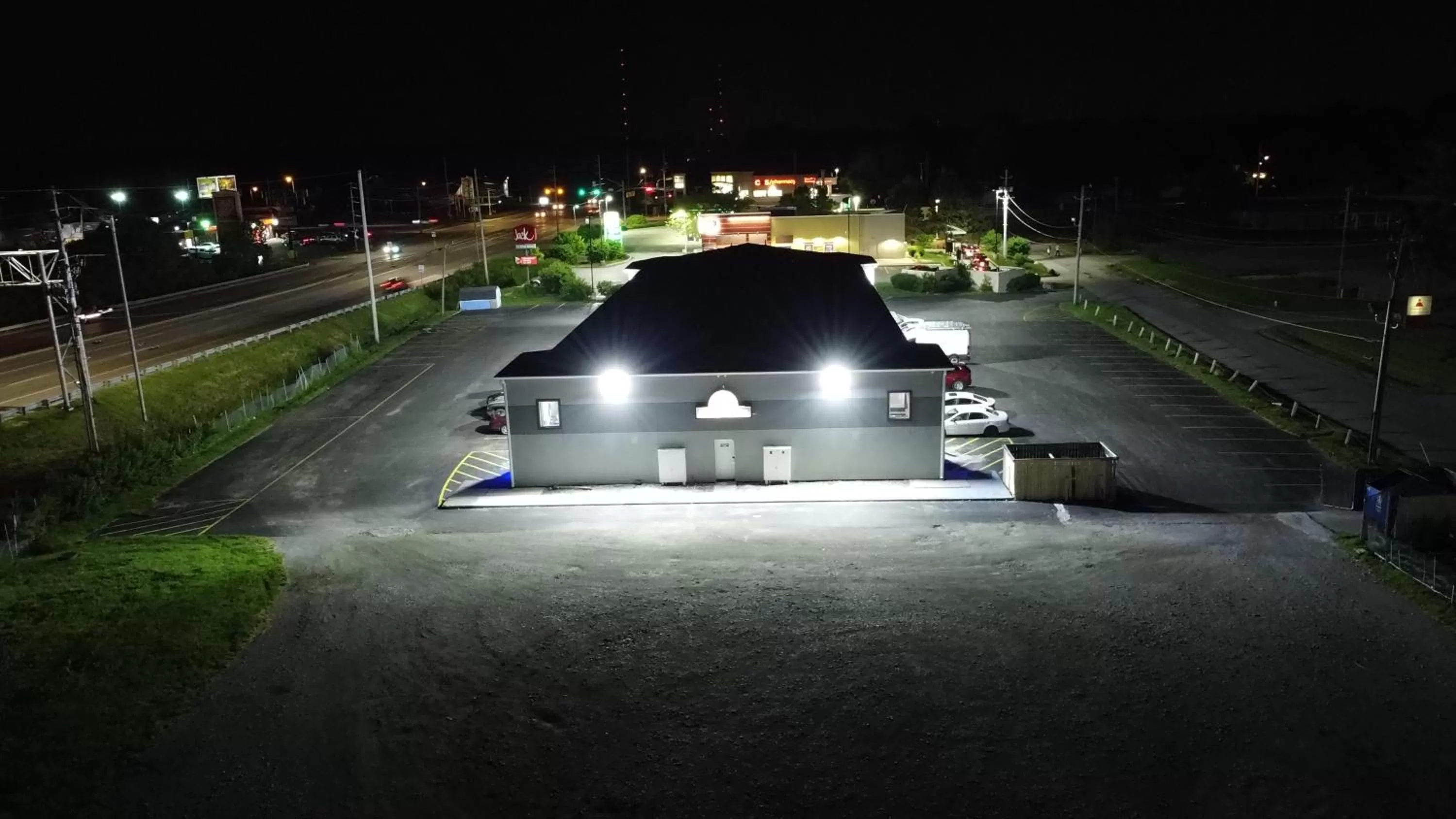 Property building in Days Inn by Wyndham Indianapolis East Post Road