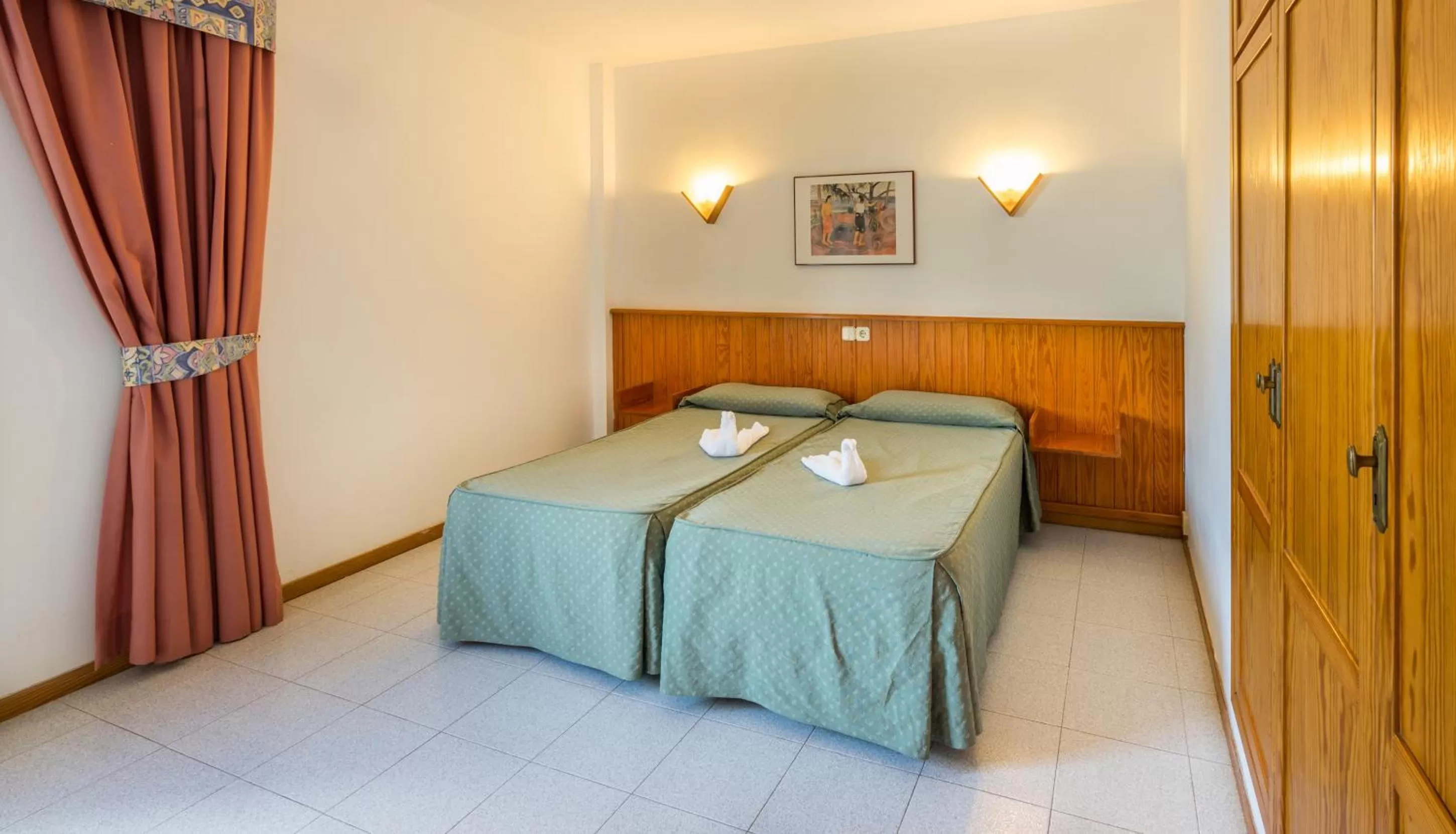 Bedroom, Bed in BLUESEA Hotel Los Fiscos