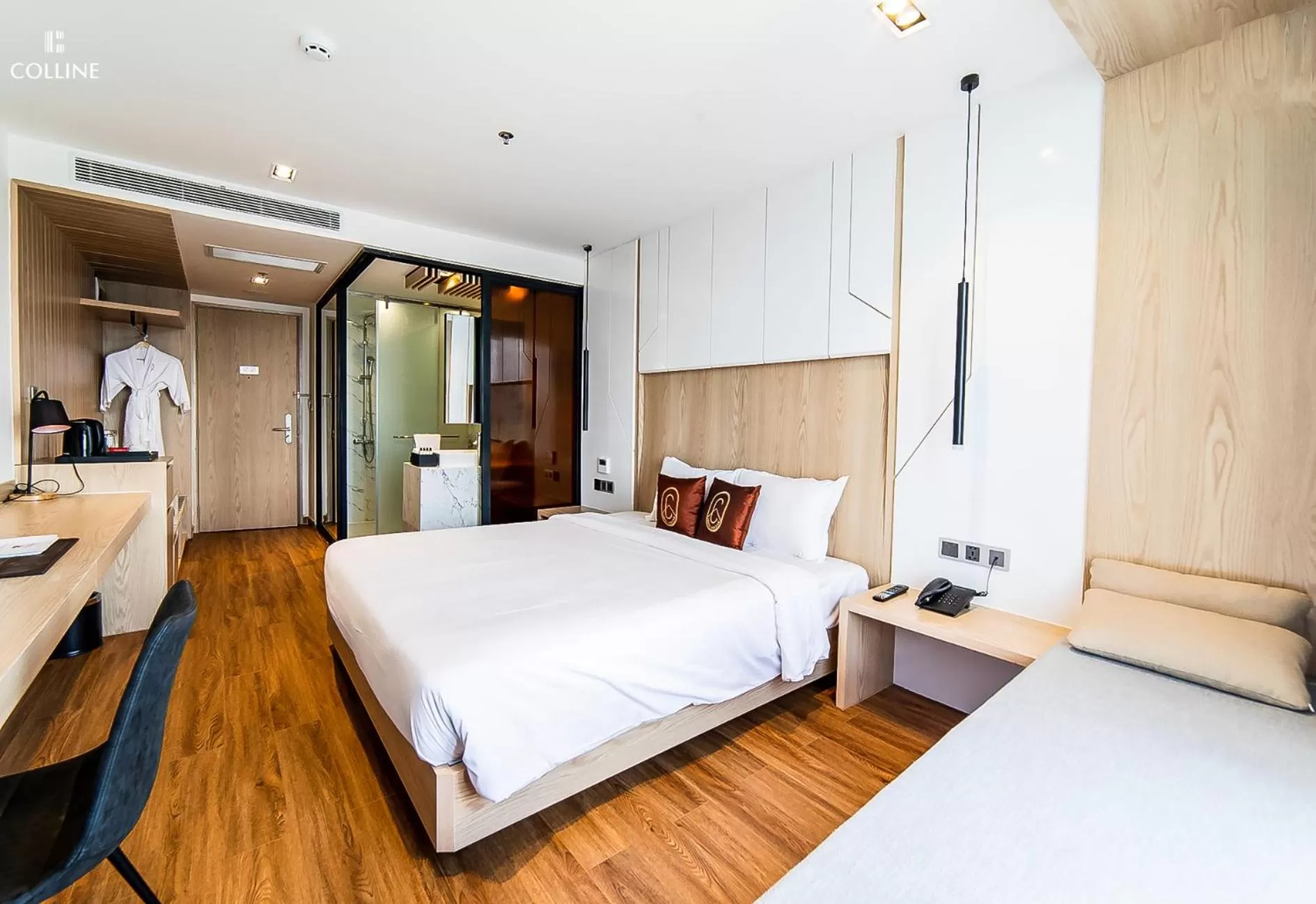 Photo of the whole room, Bed in Colline Dalat