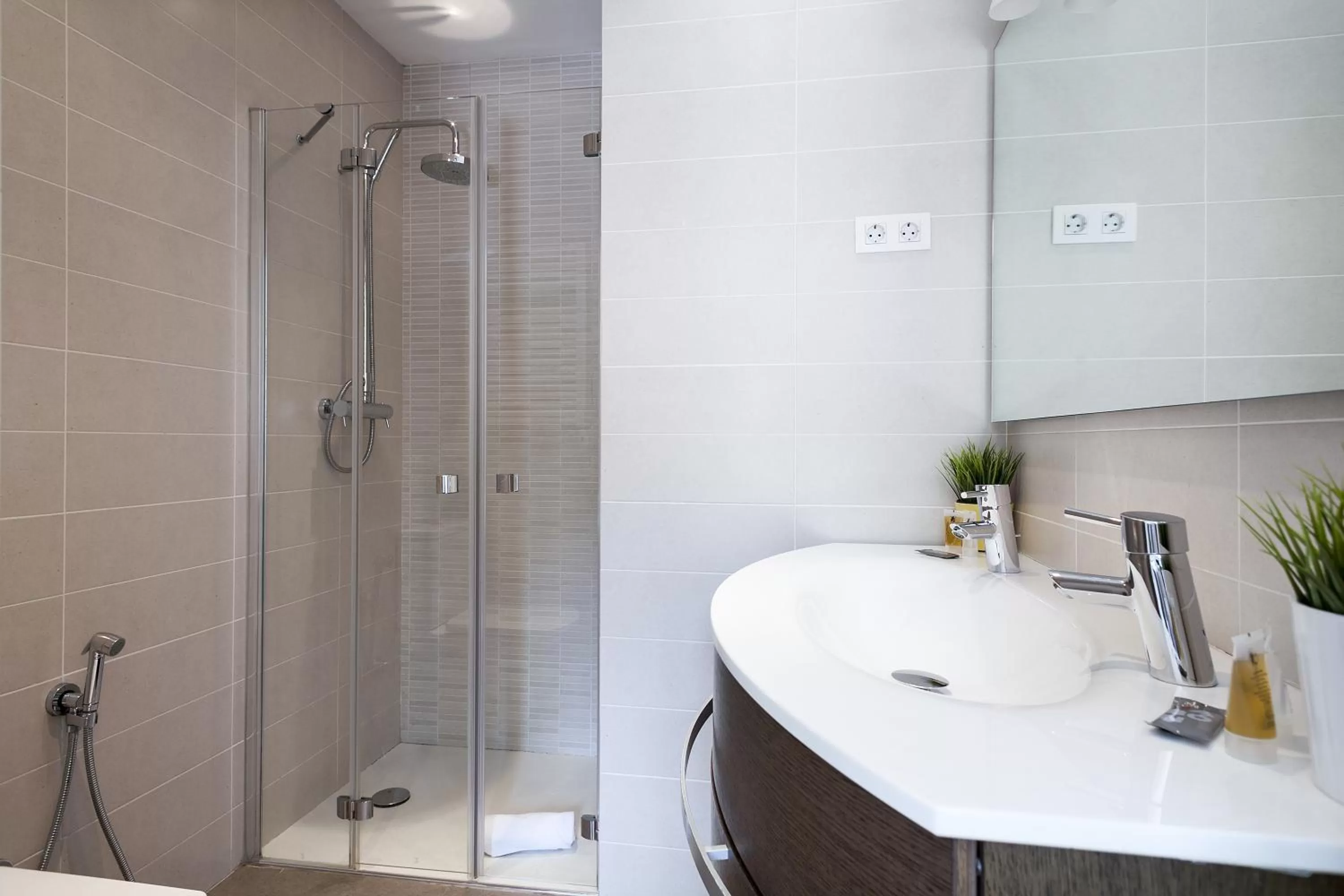 Bathroom in Hotel Acta Laumon