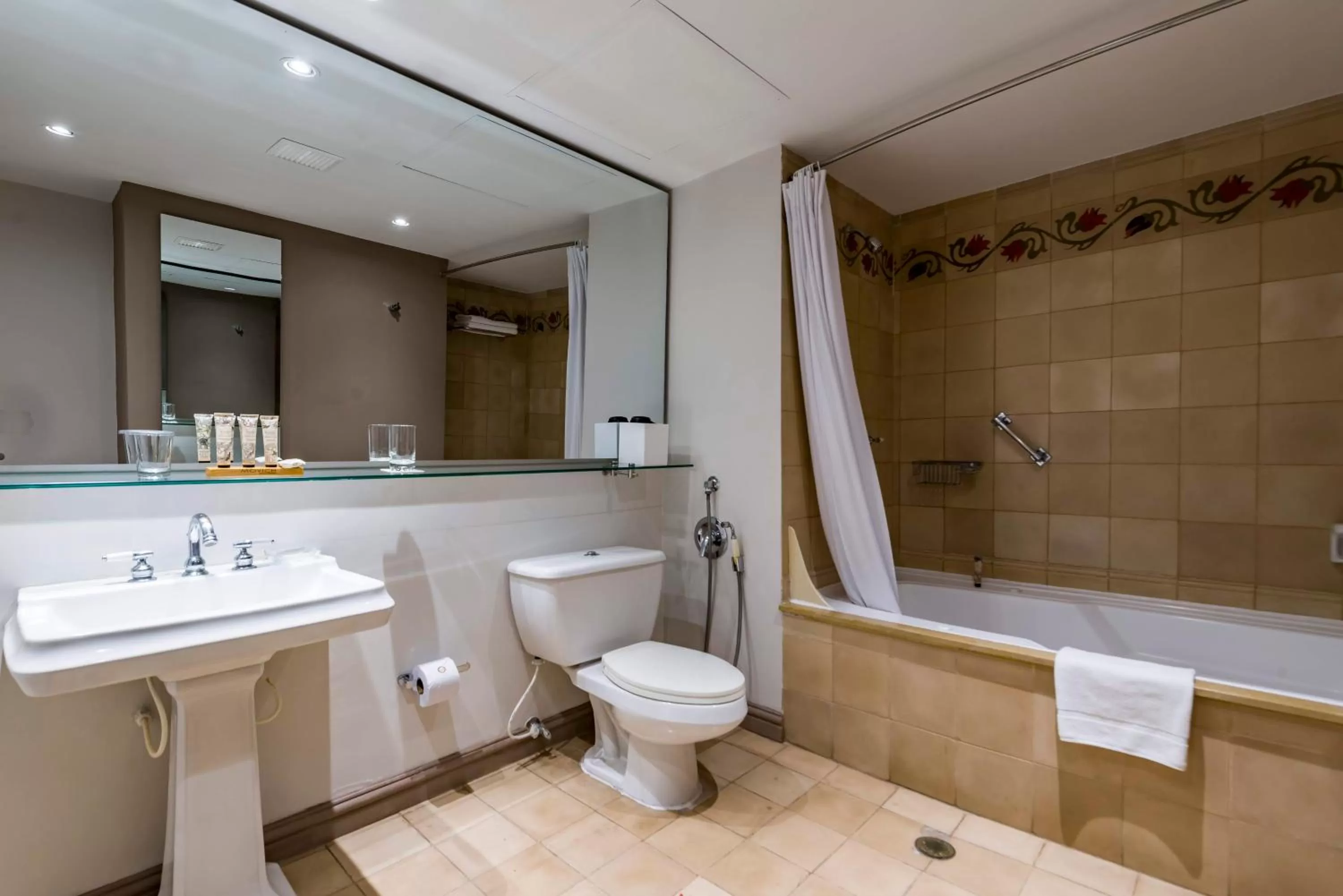 Bathroom in Movich Casa del Alferez