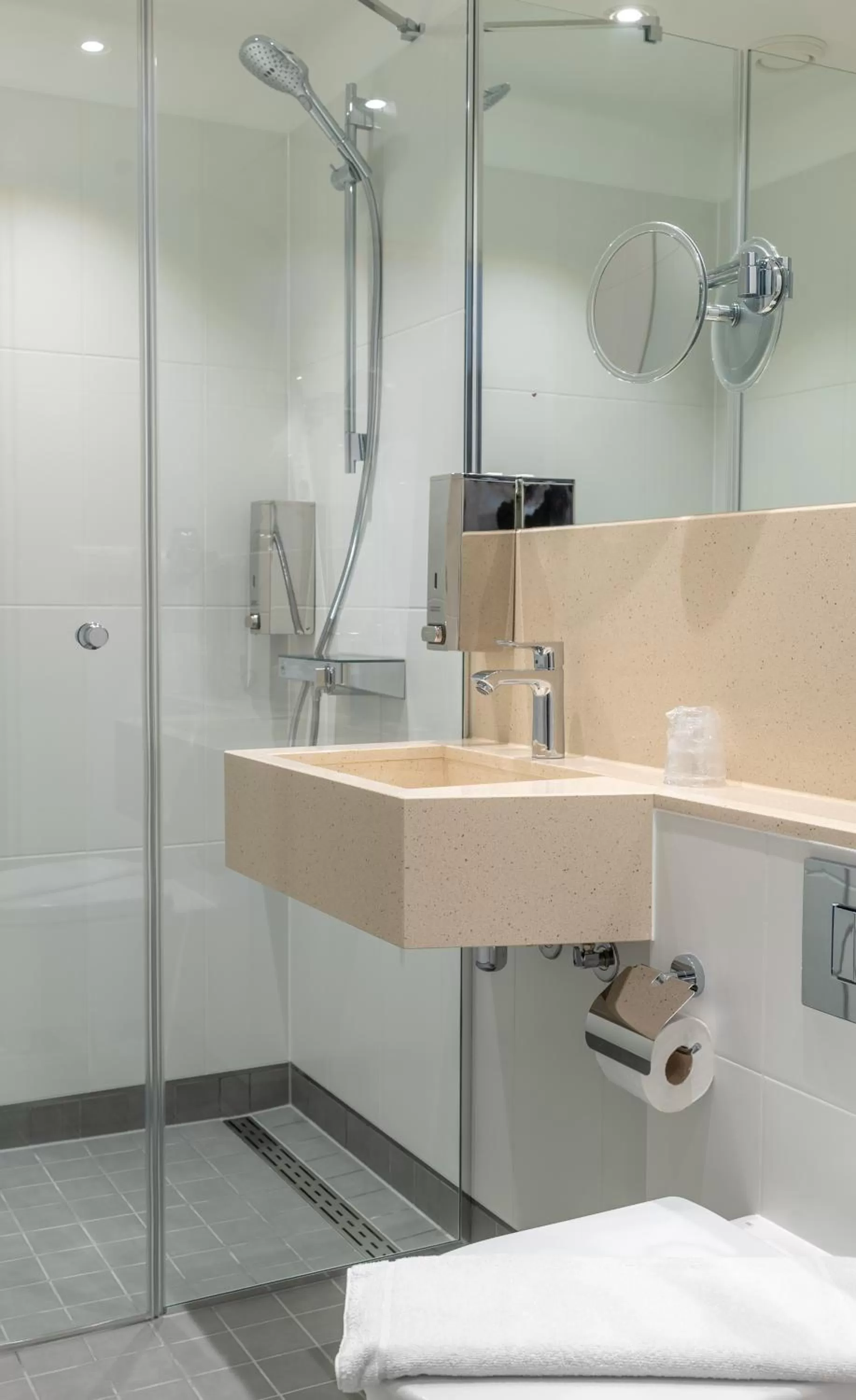 Shower in Copenhagen Go Hotel