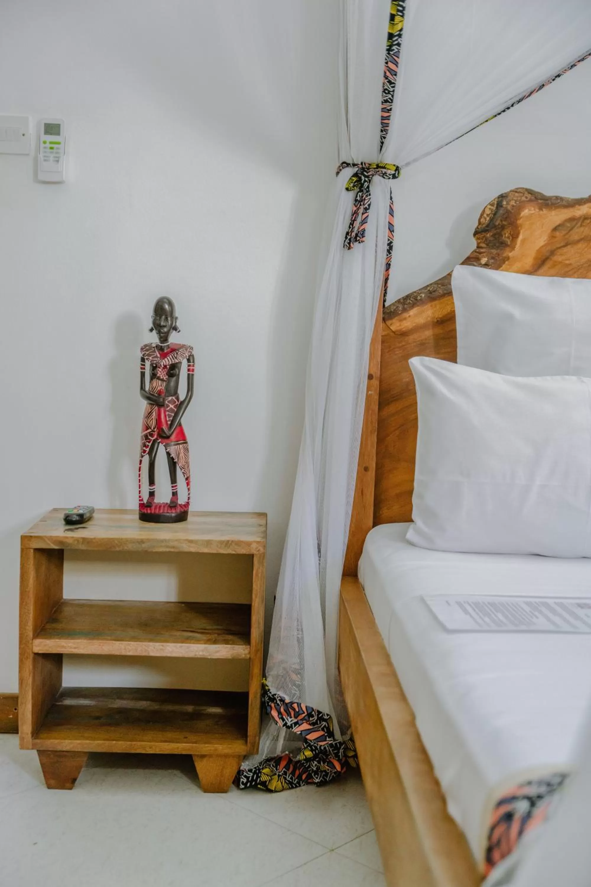 Bed in Shoki Shoki Hotel Stone Town