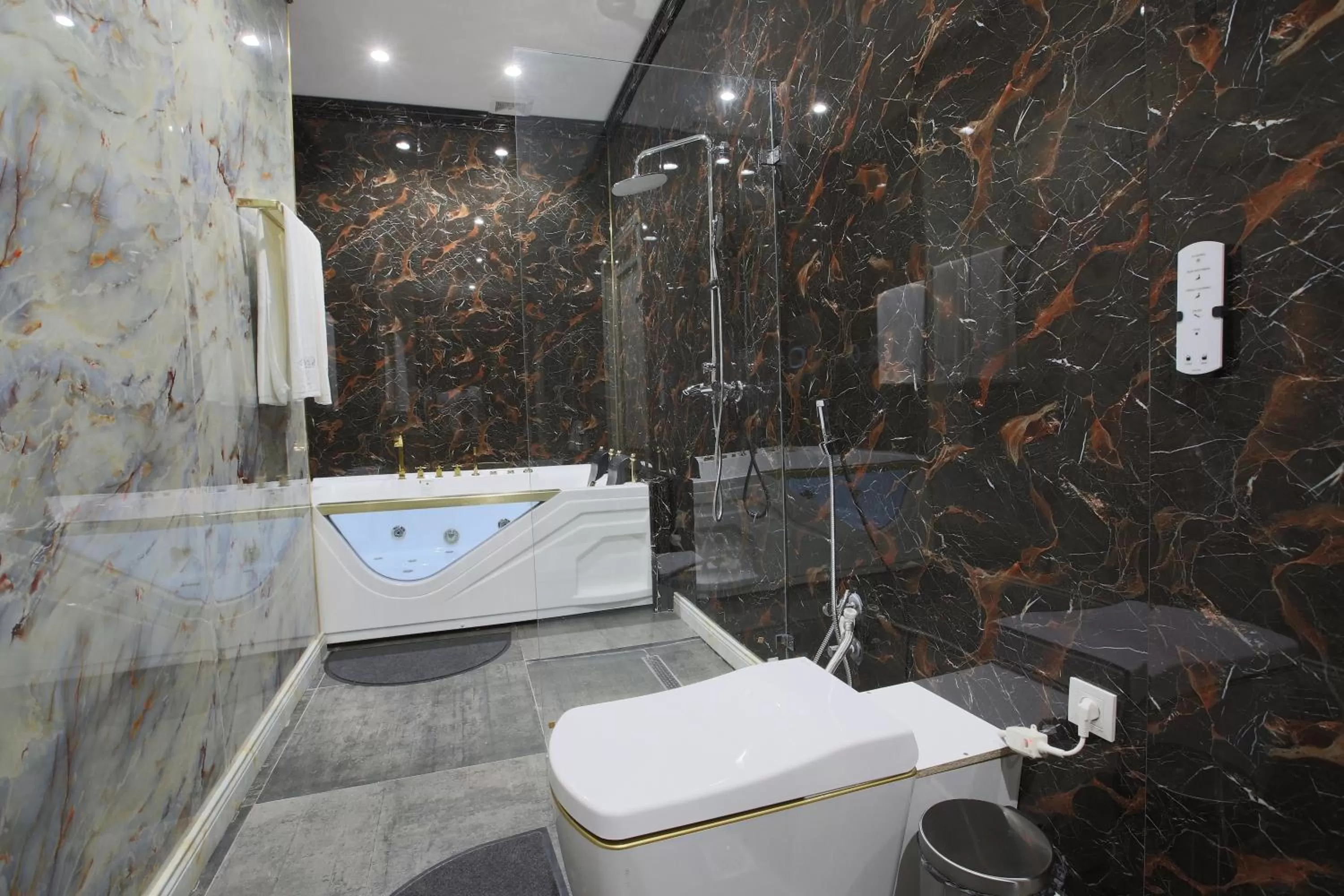 Bathroom in Sahid Zarafshon