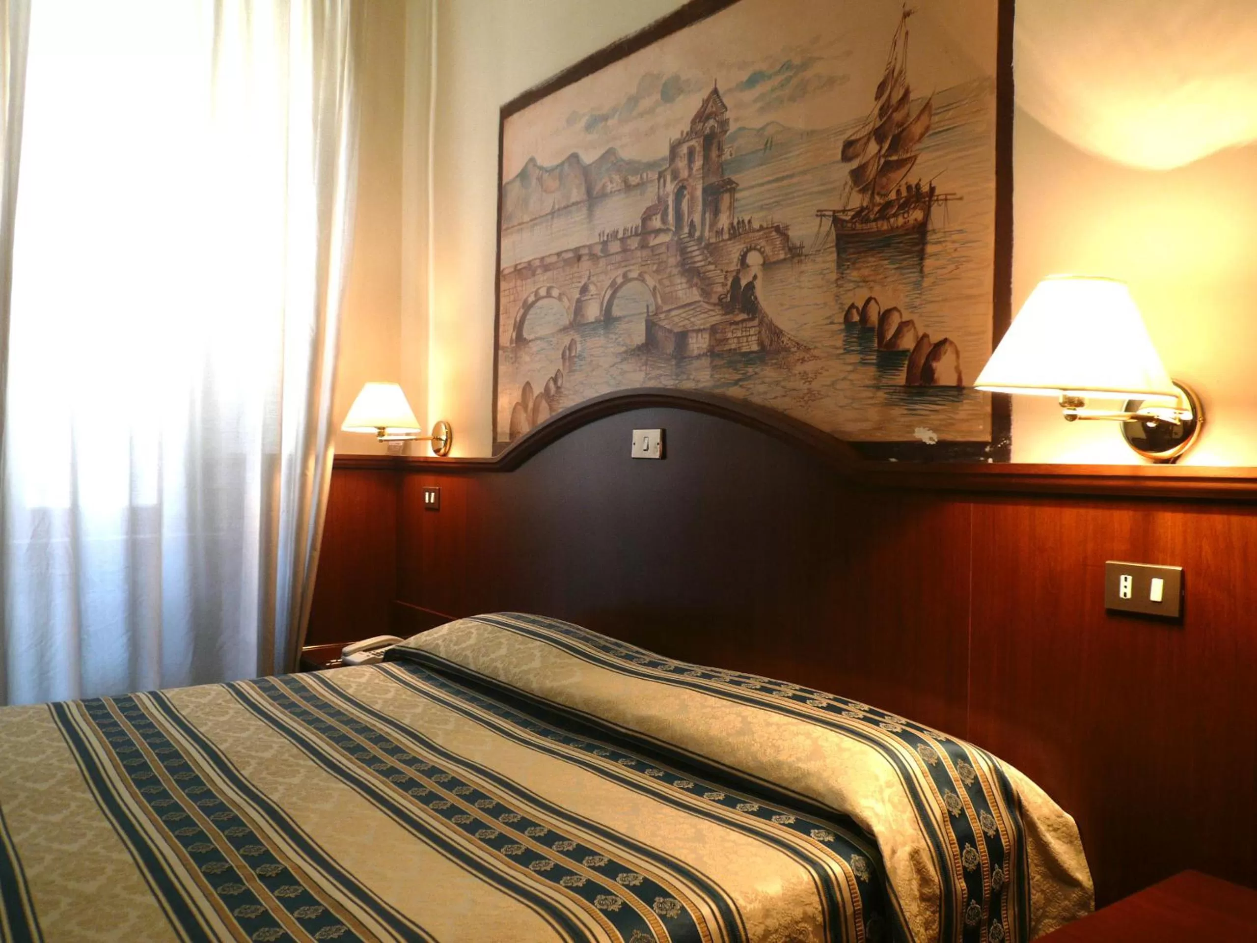 Double Room in Cambridge Hotel