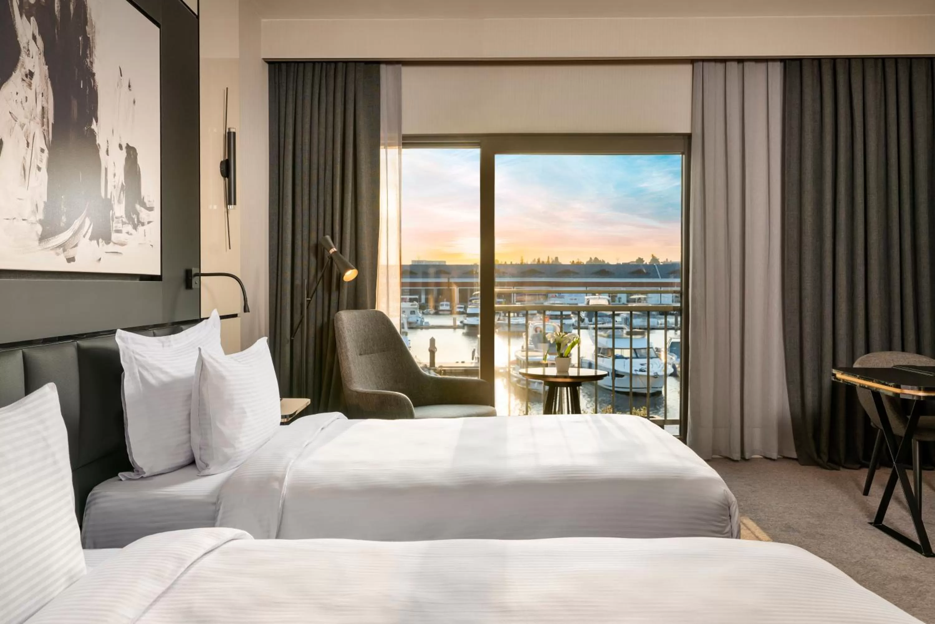 Bedroom, Bed in Crowne Plaza - Istanbul Tuzla Viaport Marina by IHG