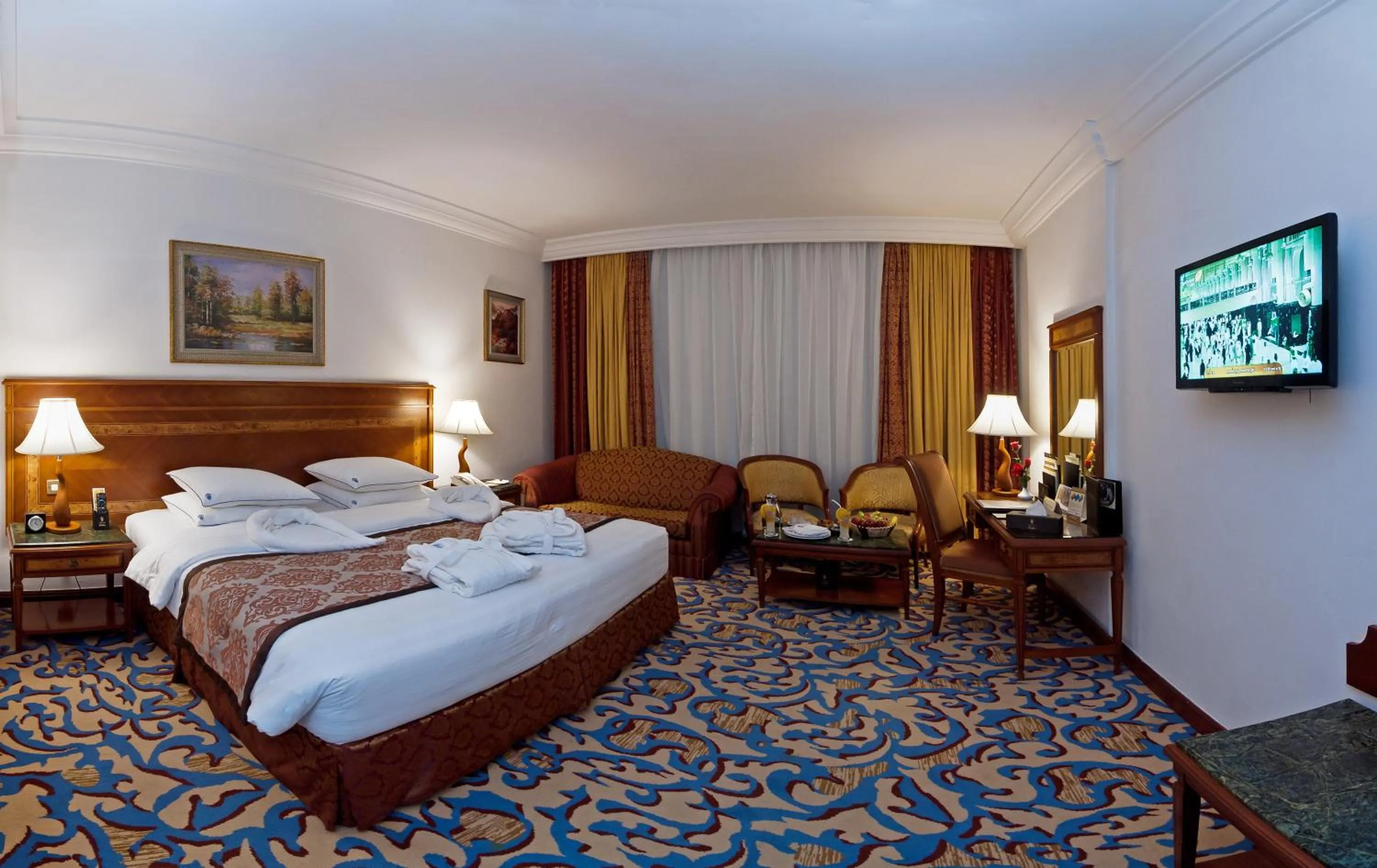 Seating area, Bed in Casablanca Hotel Jeddah